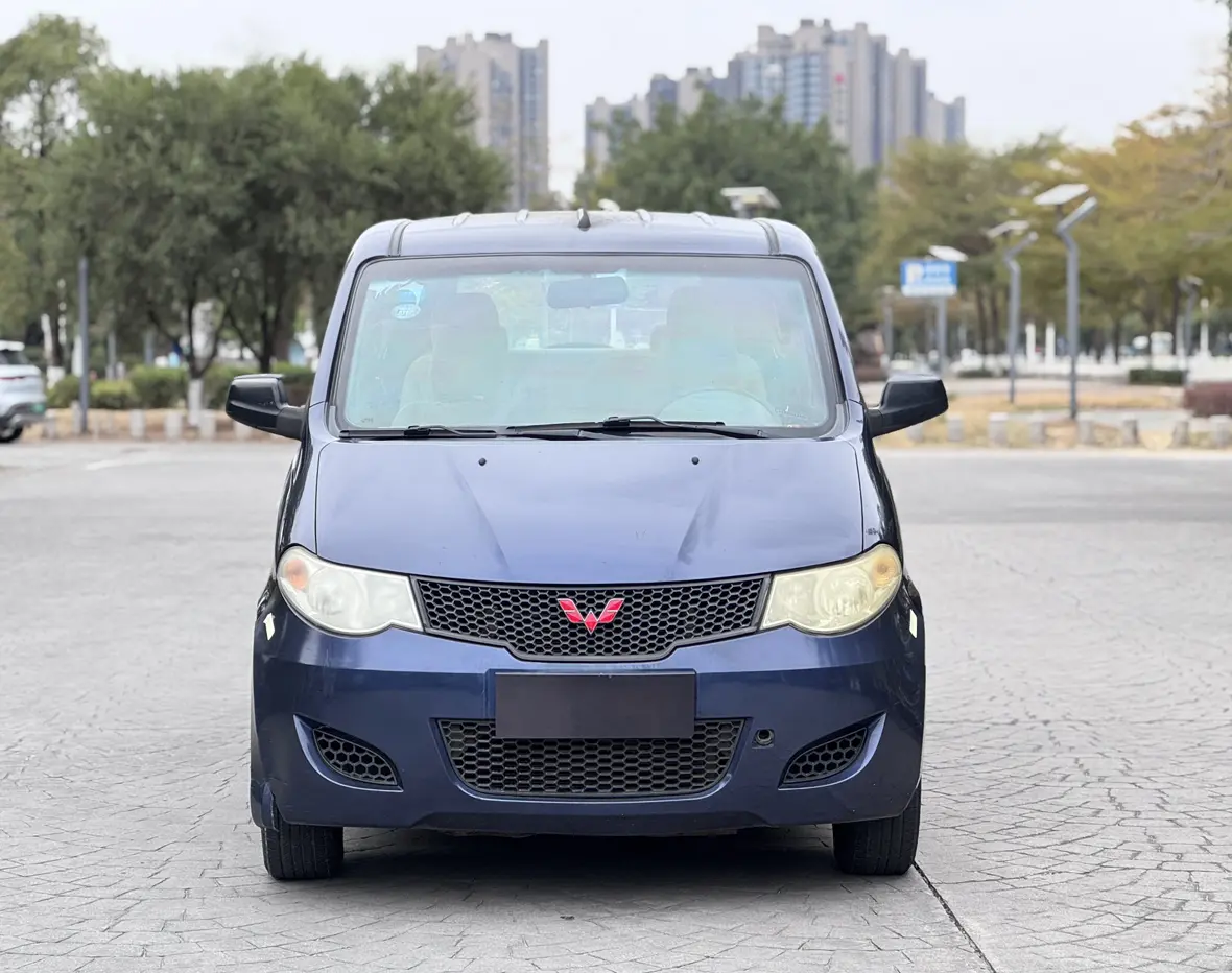 Wuling Hongguang  из Китая
