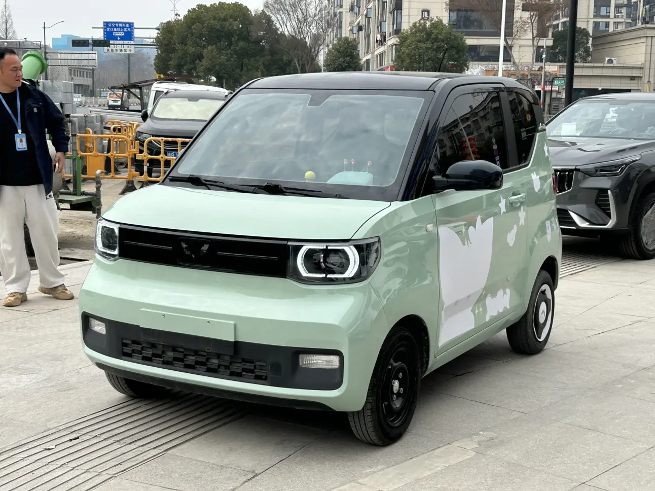 Wuling Hongguang MINIEV  из Китая