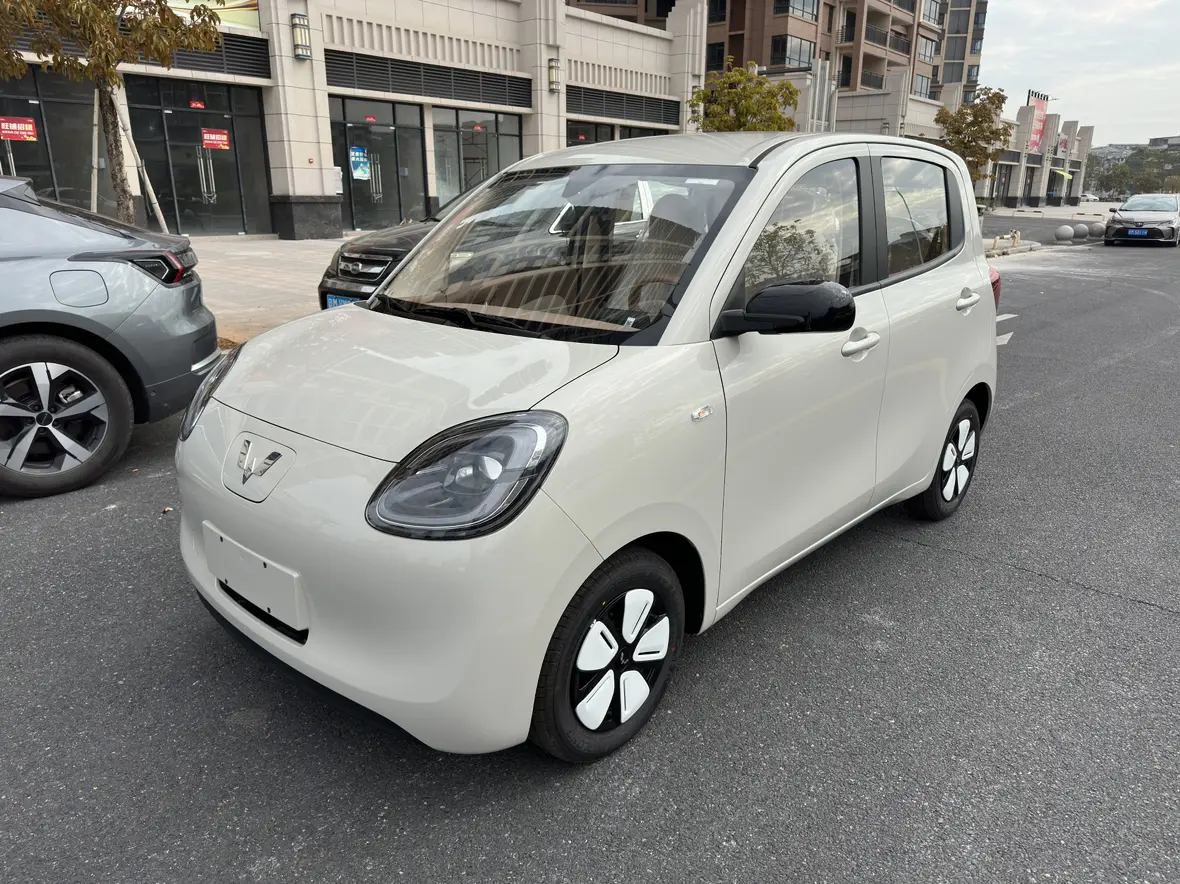 Wuling Hongguang MINIEV  из Китая