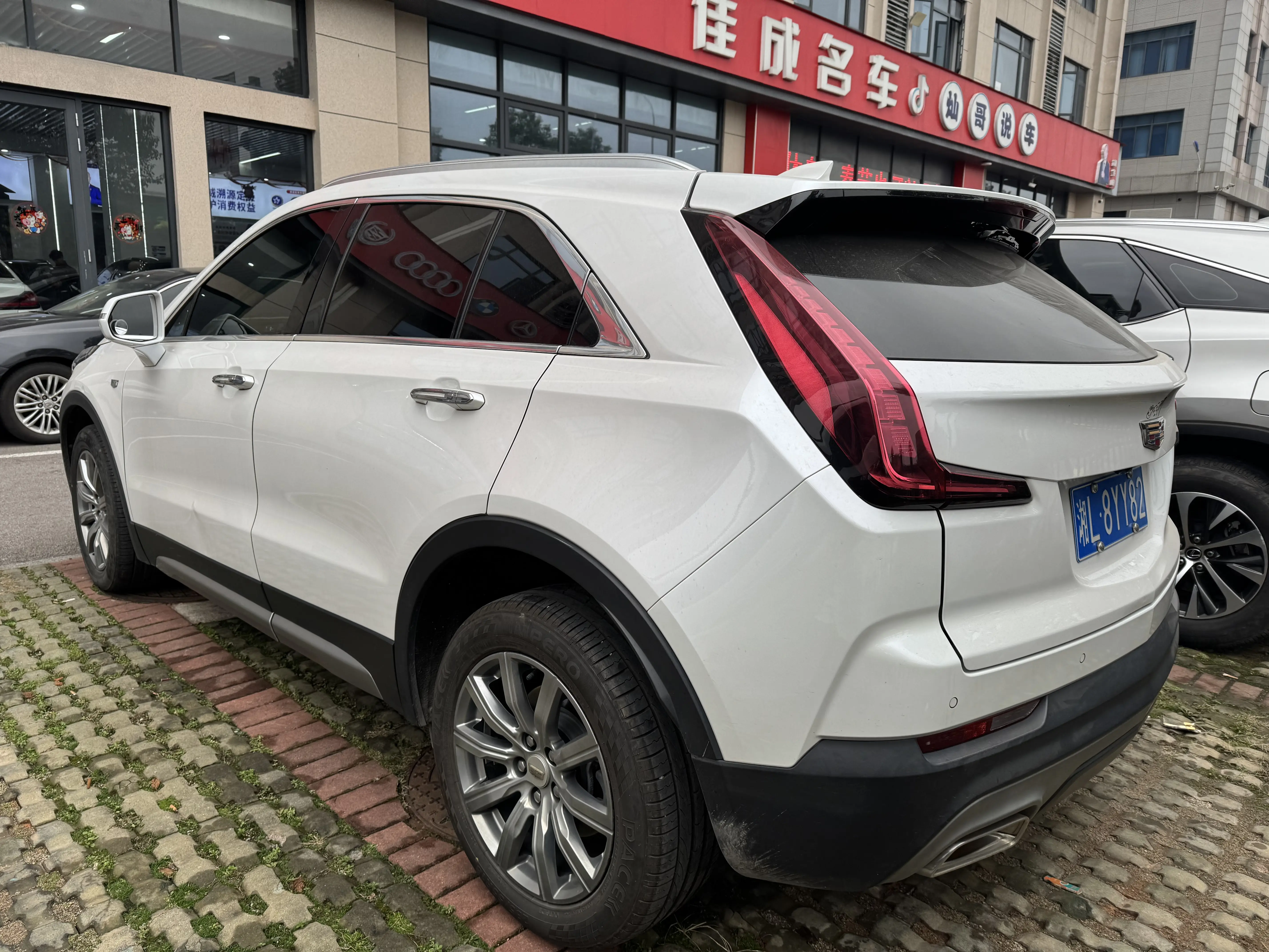 Cadillac XT4  из Китая