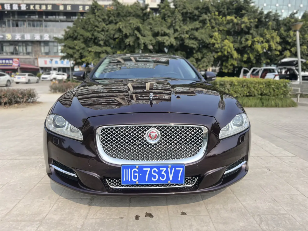 Jaguar XJ  из Китая