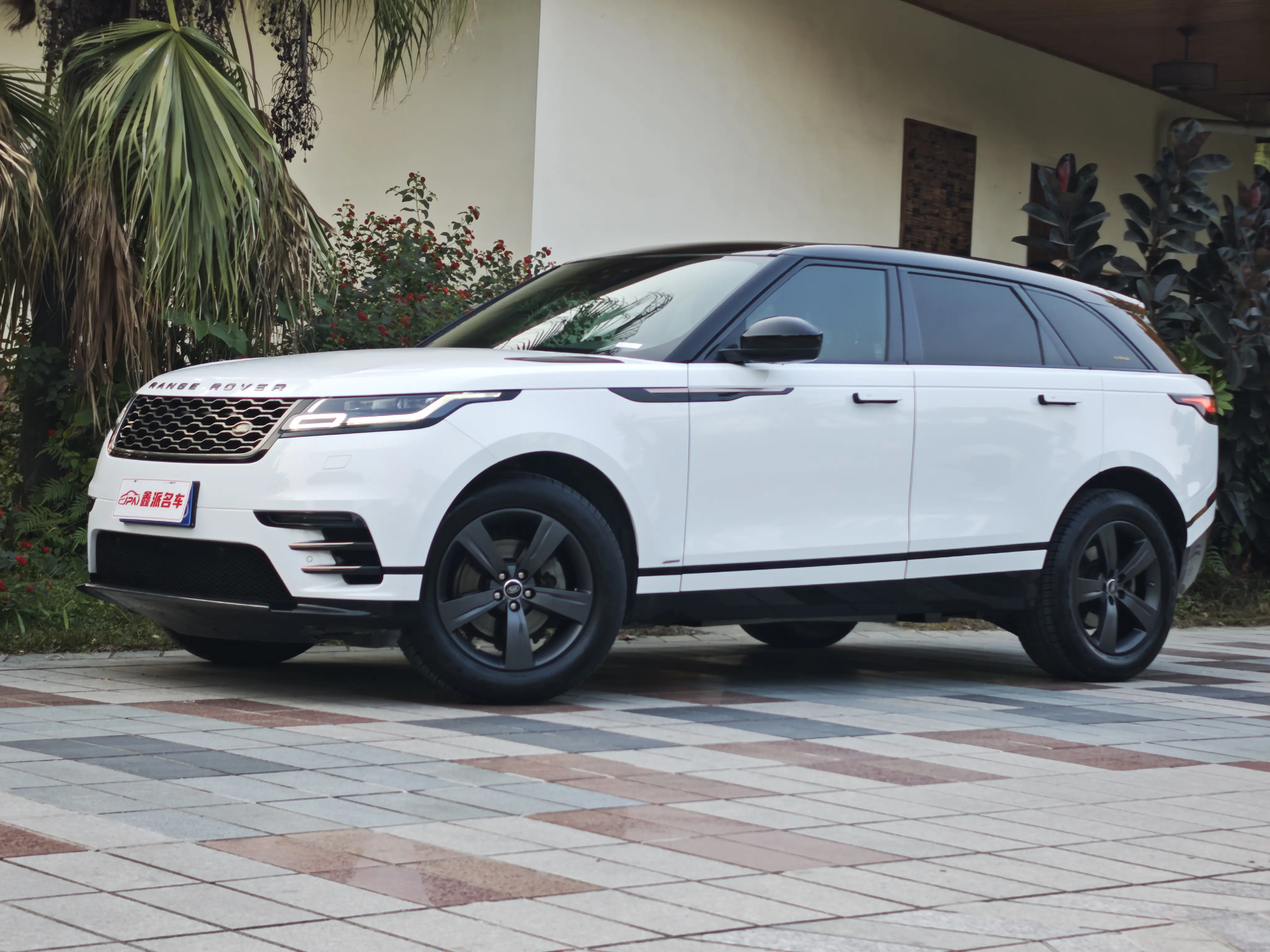 Land Rover Range Rover Velar  из Китая