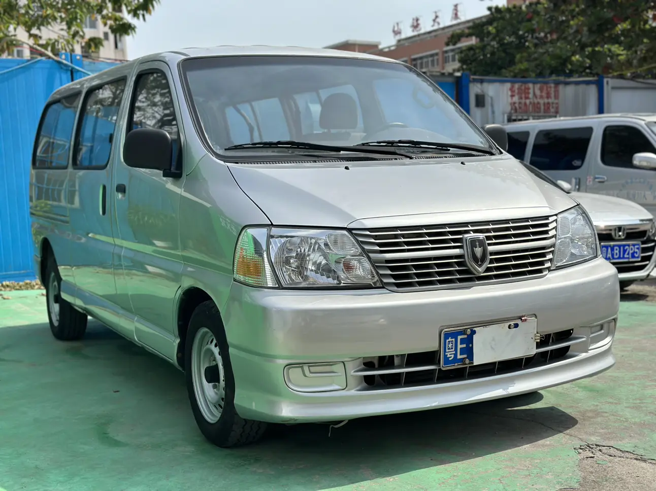 Golden cup Jinbei Express  из Китая