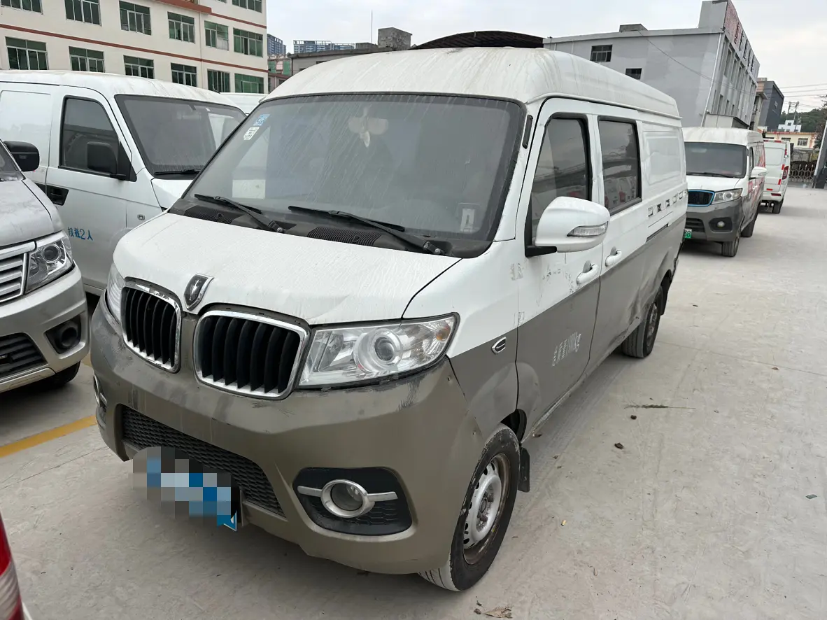 Golden cup New Hiace X30L  из Китая