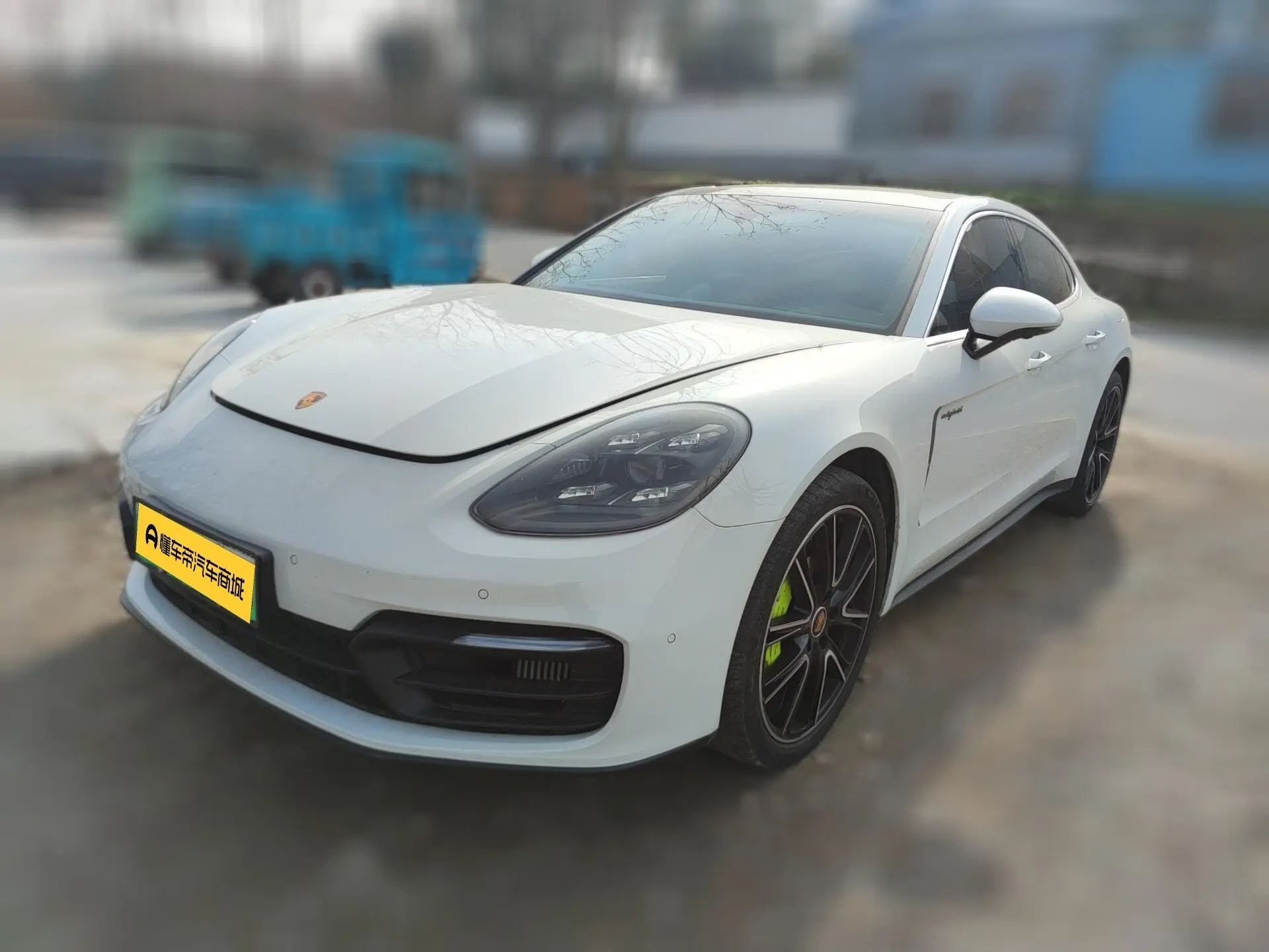 Porsche Panamera E-Hybrid  из Китая