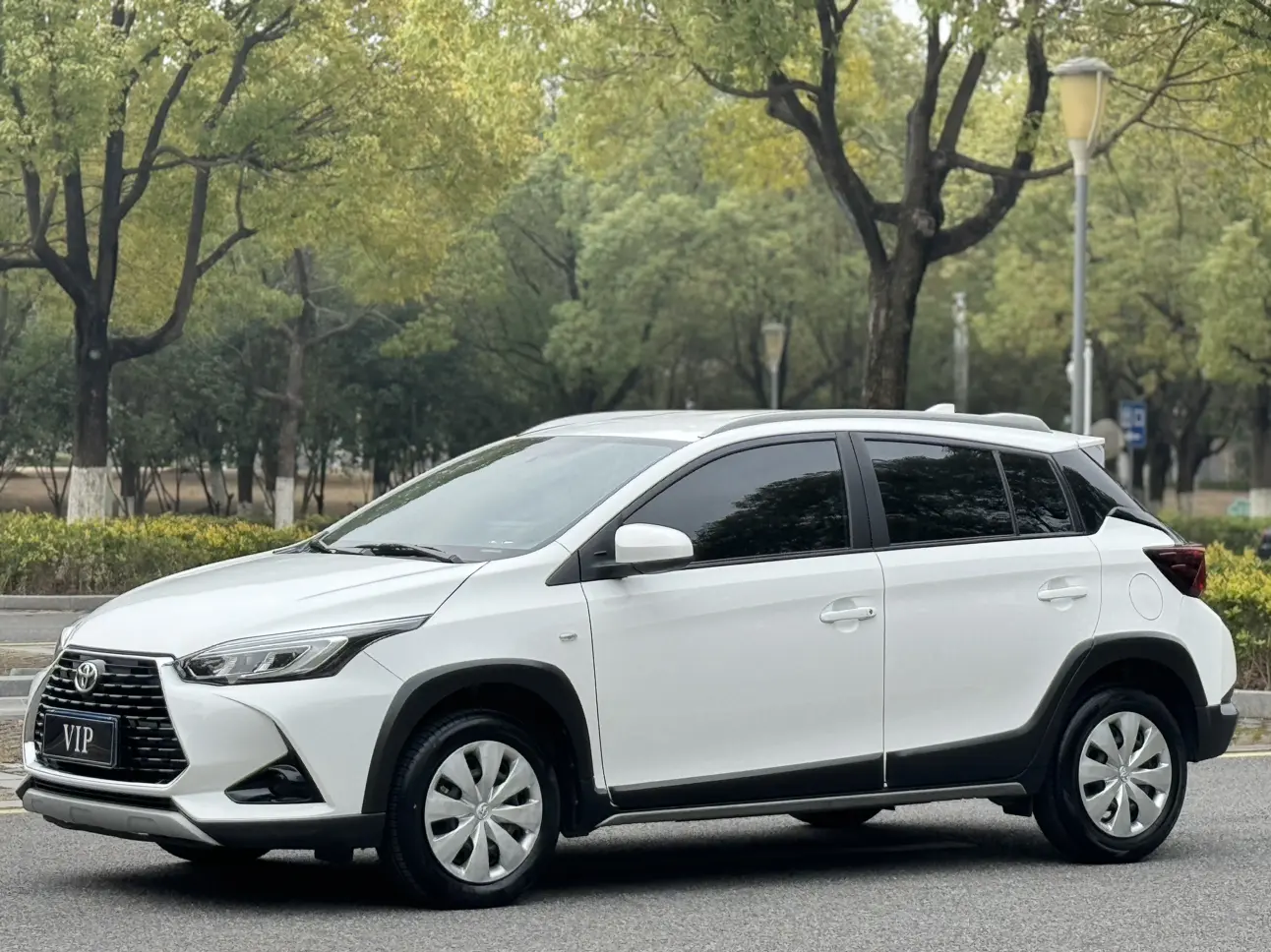 Toyota Yaris L  из Китая