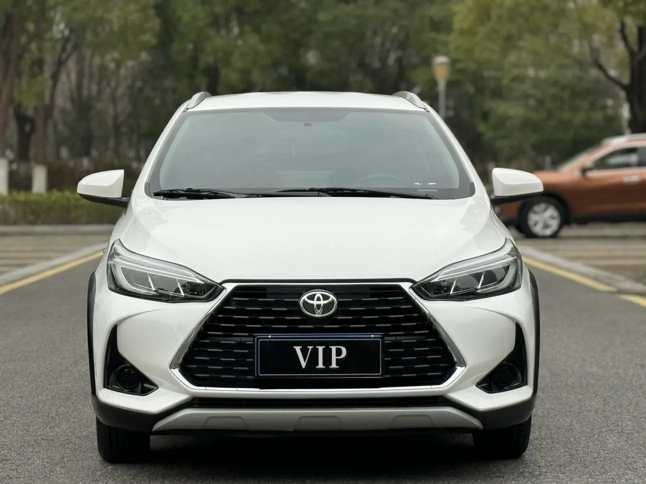 Toyota Yaris L  из Китая
