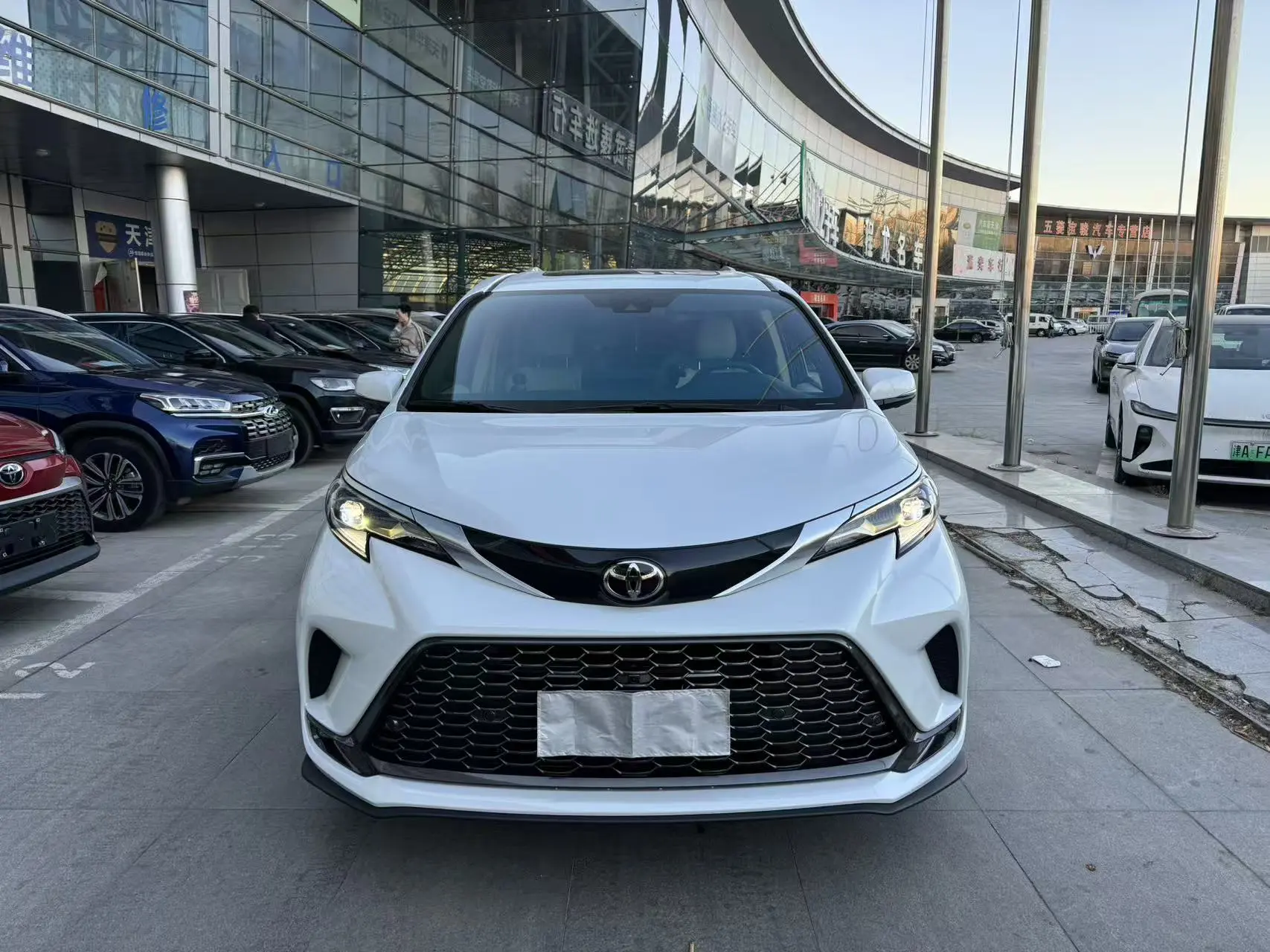 Toyota Granvia  из Китая