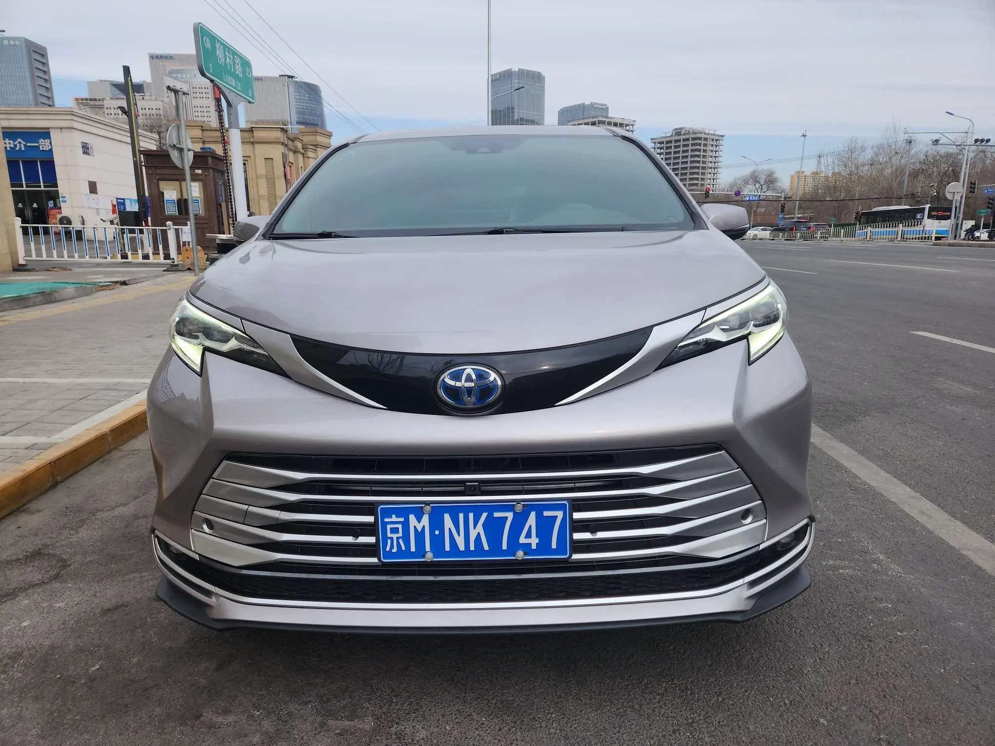 Toyota Sienna  из Китая