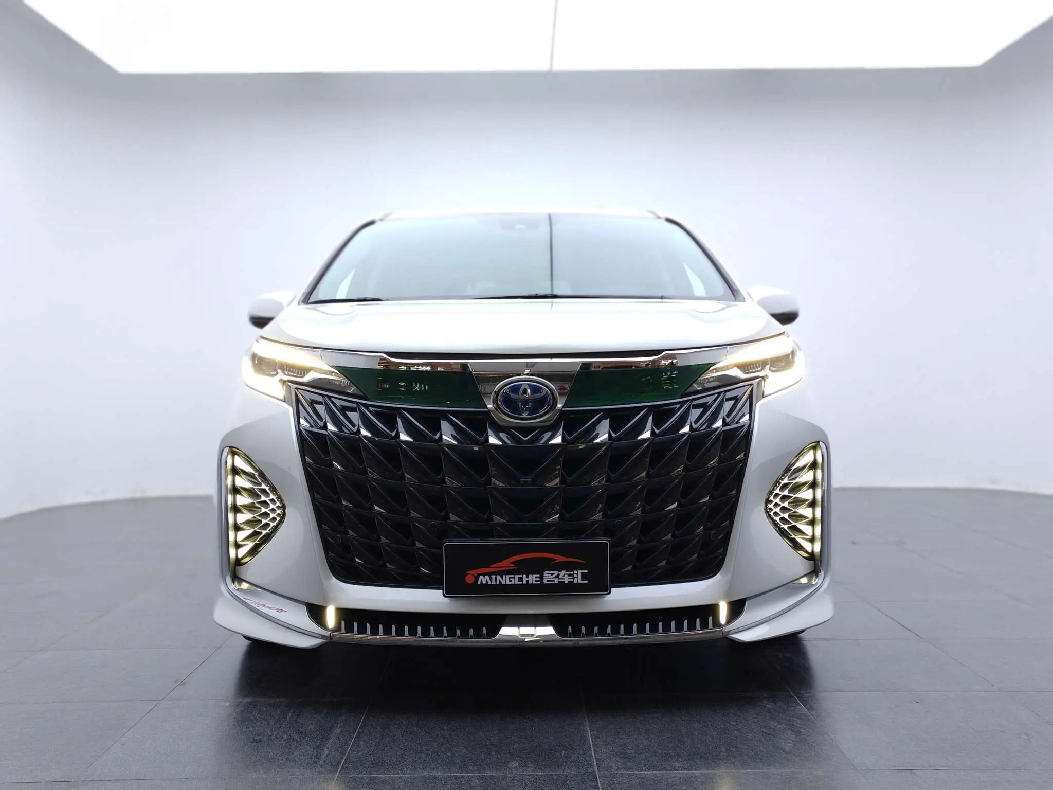 Toyota Sienna  из Китая