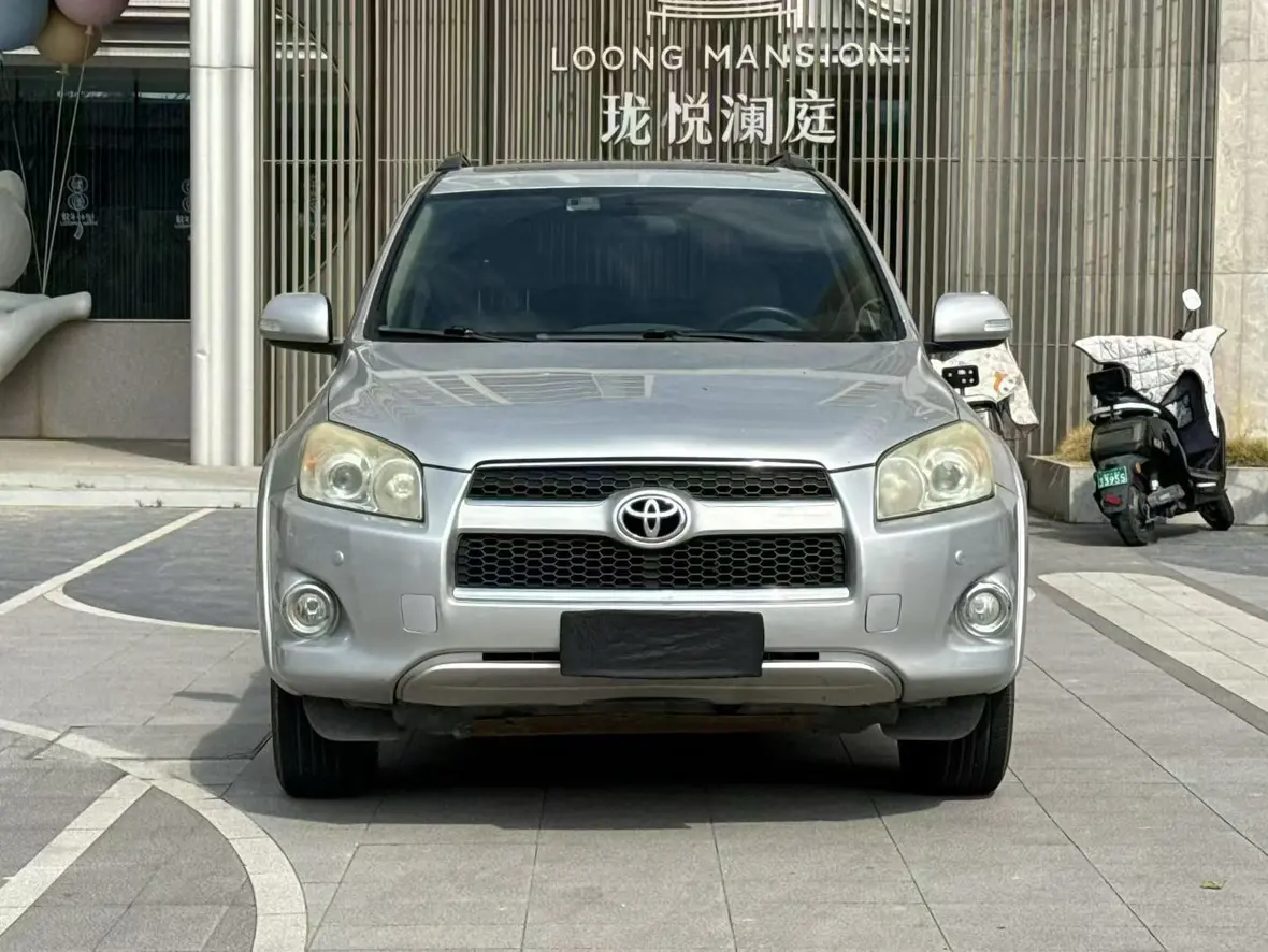 Toyota RAV4  из Китая