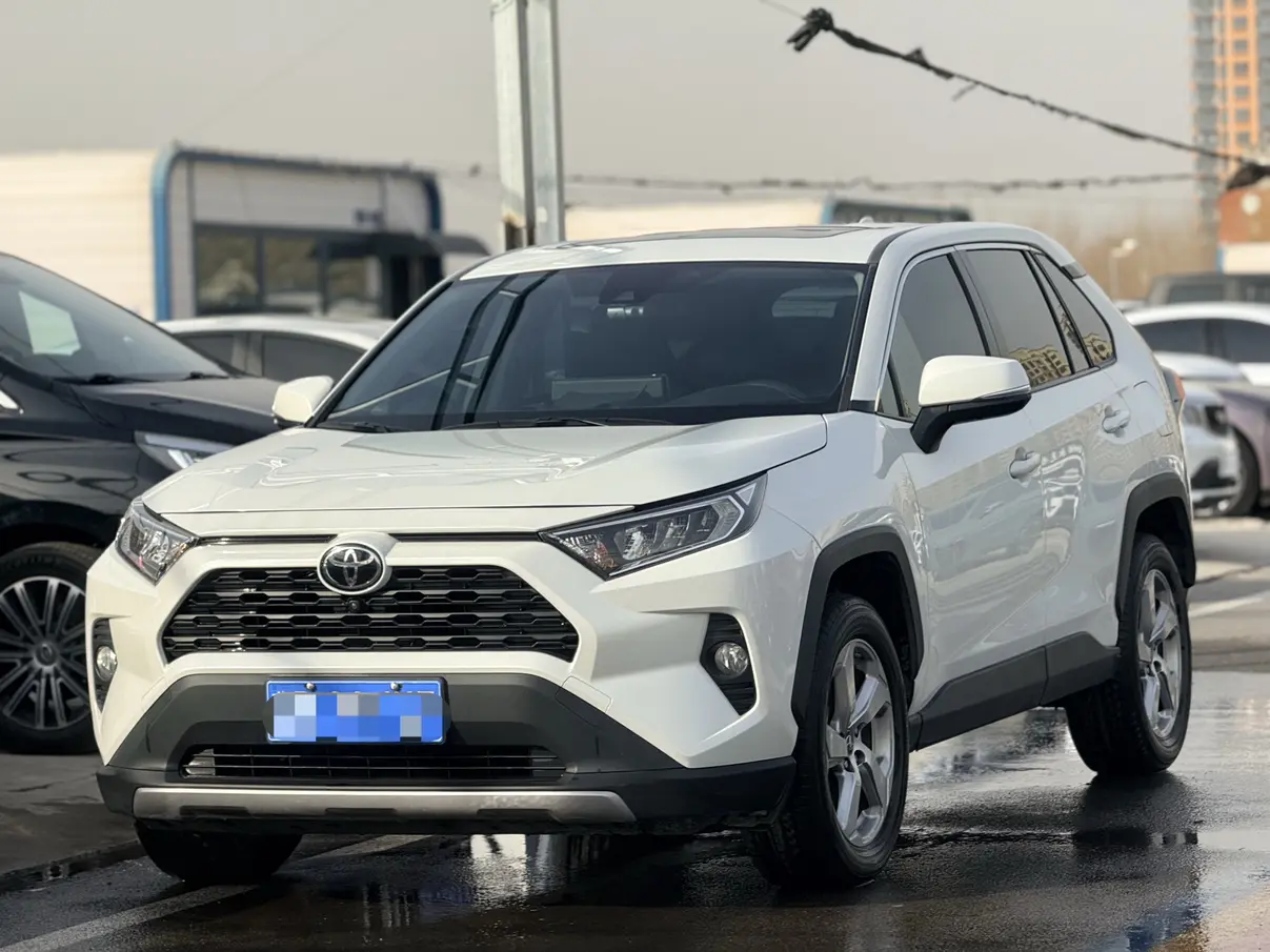 Toyota RAV4  из Китая