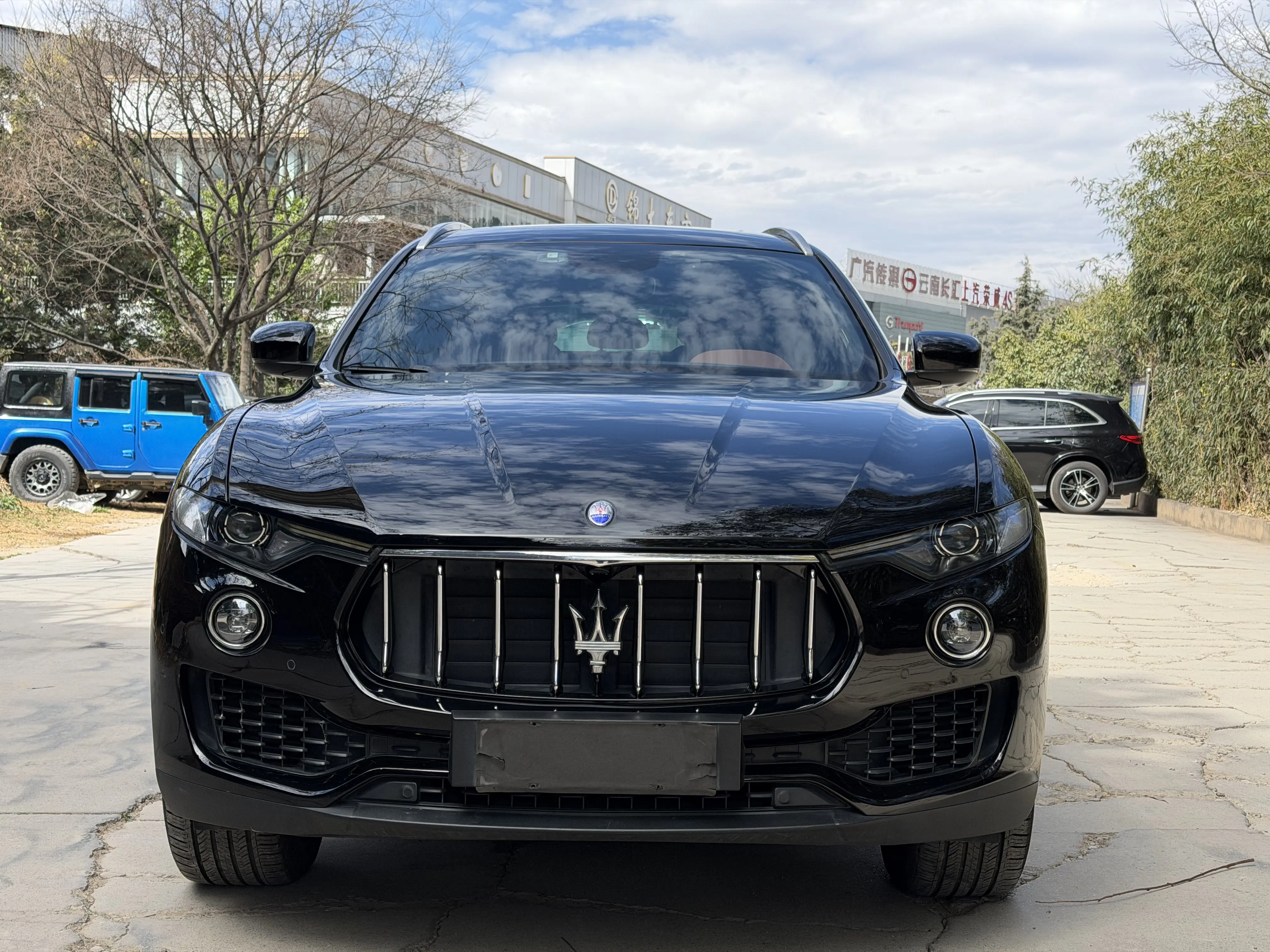 Maserati Levante  из Китая