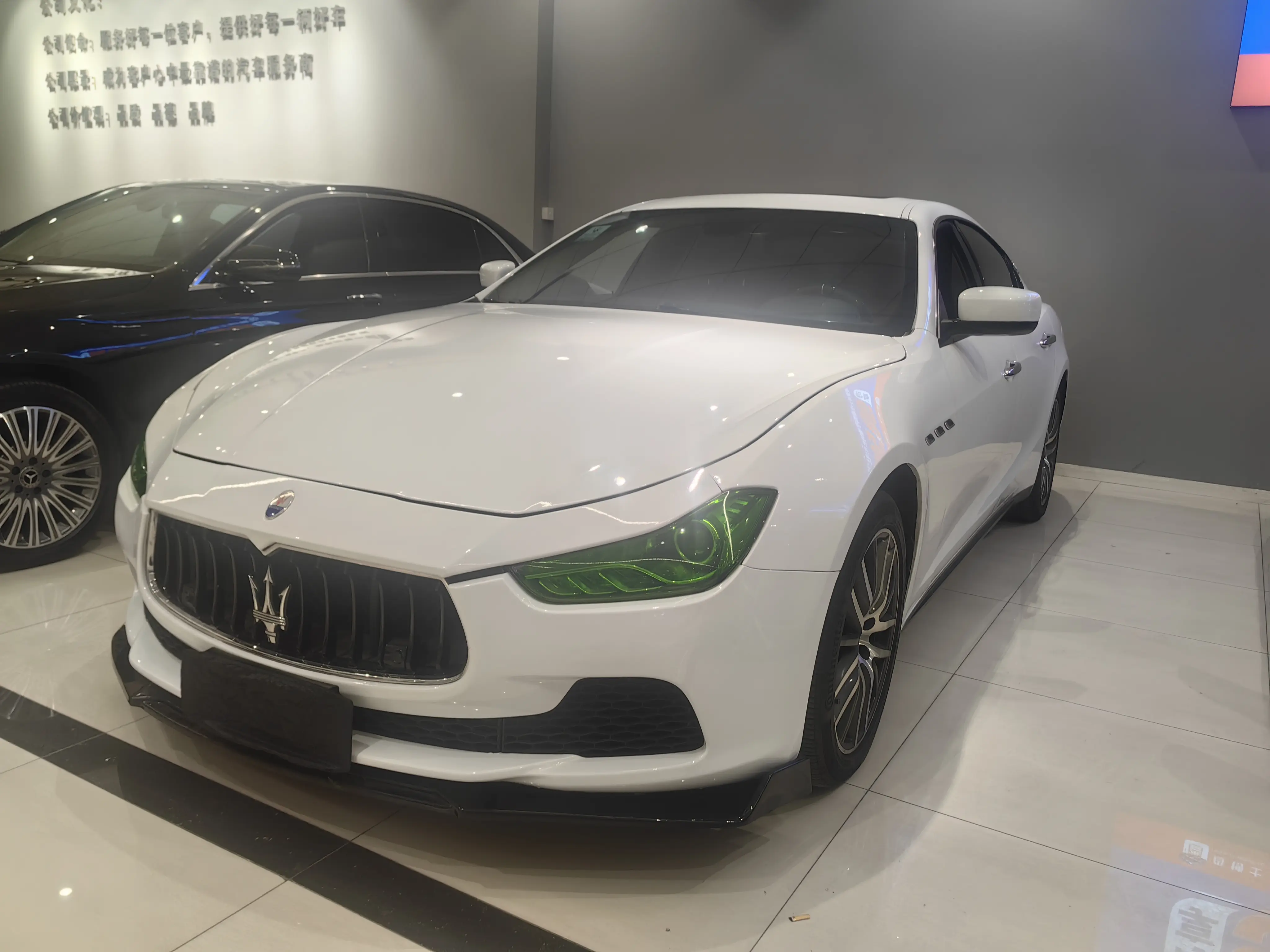 Maserati Ghibli  из Китая