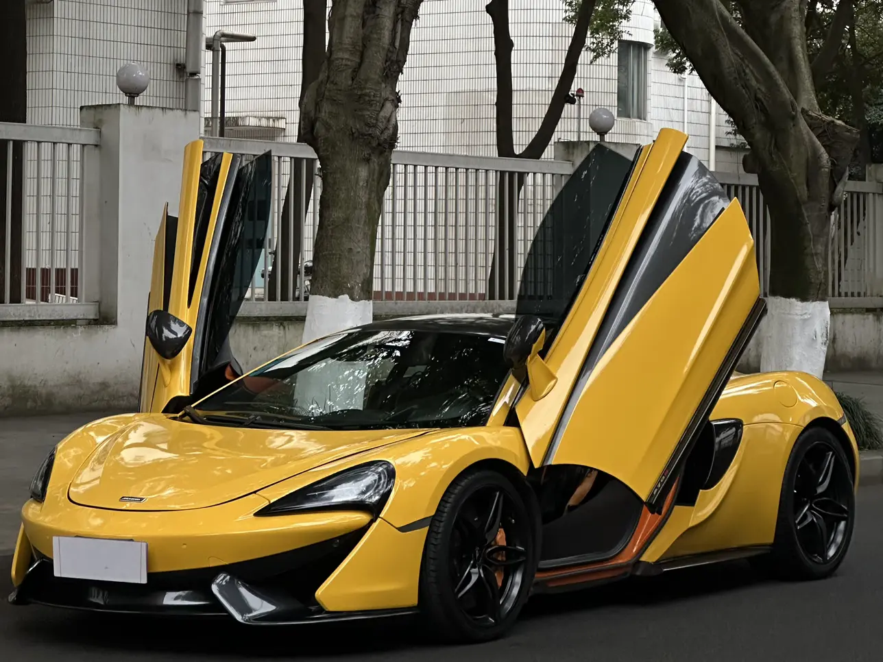 McLaren 570S  из Китая