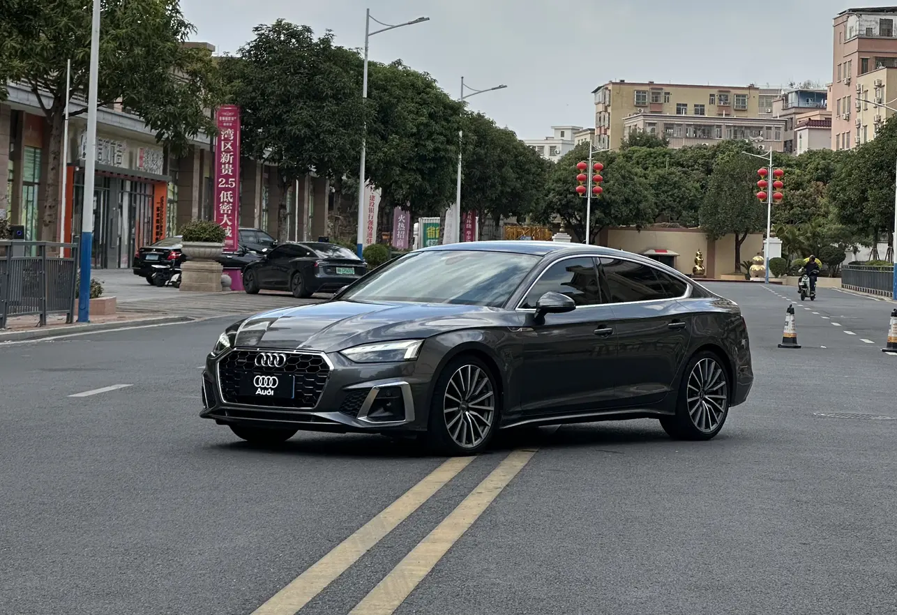 Audi A5  из Китая