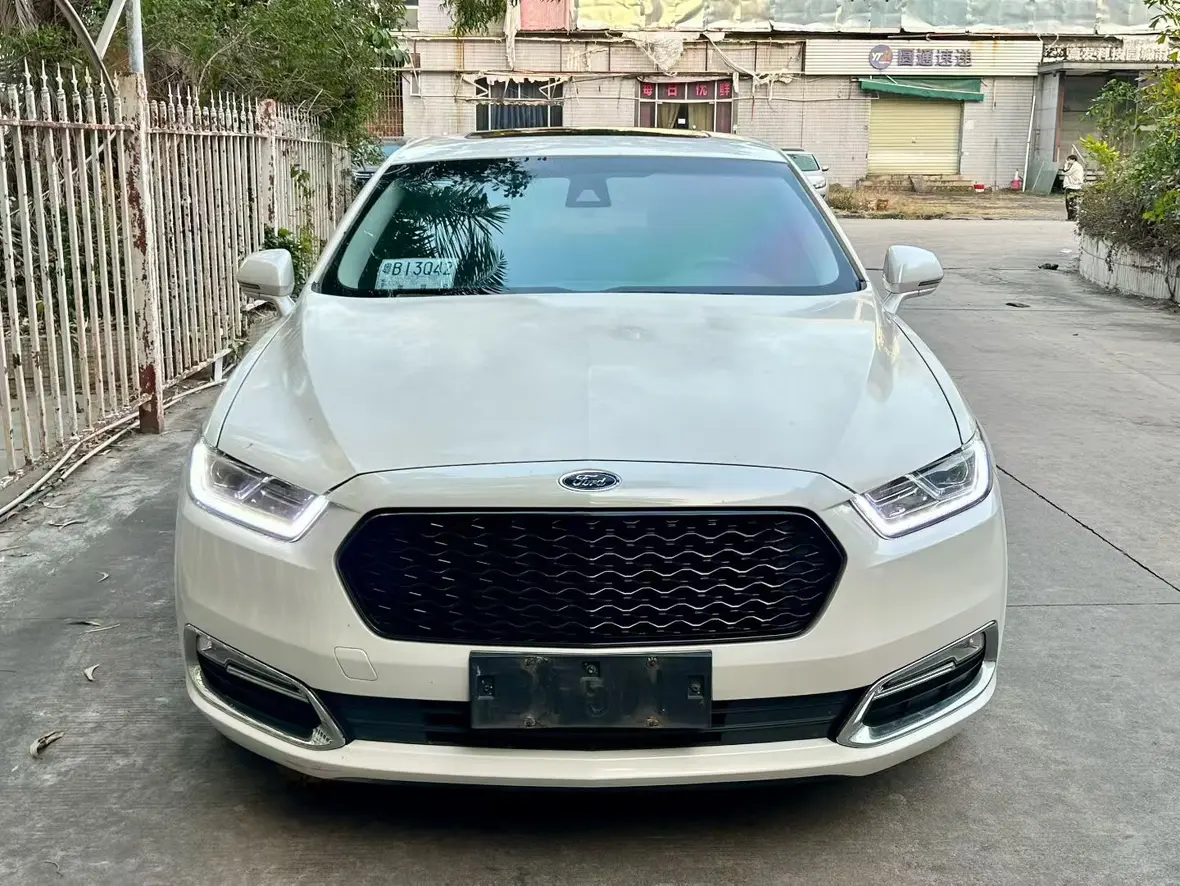 Ford Taurus  из Китая