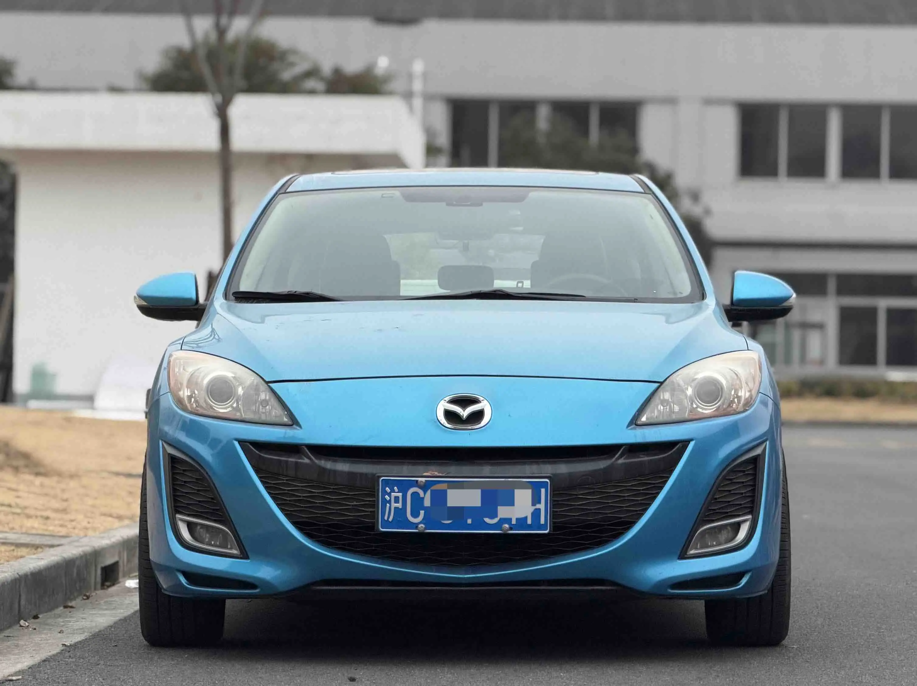 Mazda Axela (Mazda3)  из Китая
