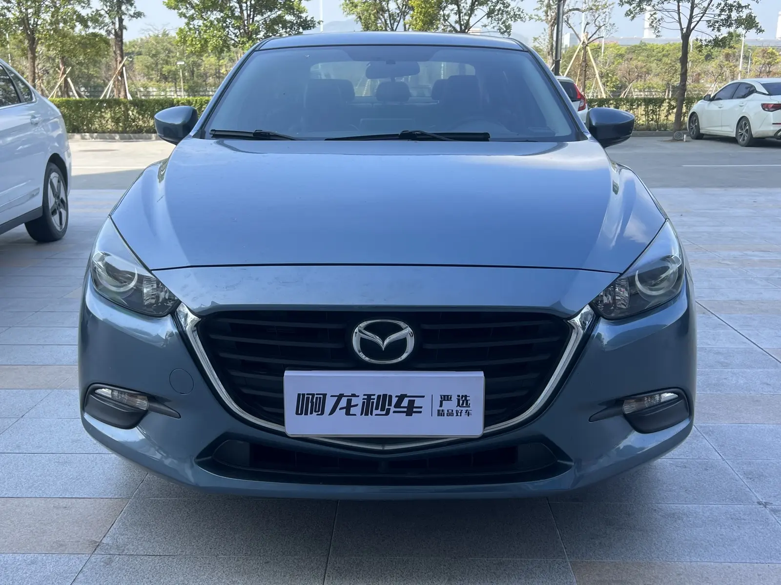 Mazda Axela (Mazda3)  из Китая