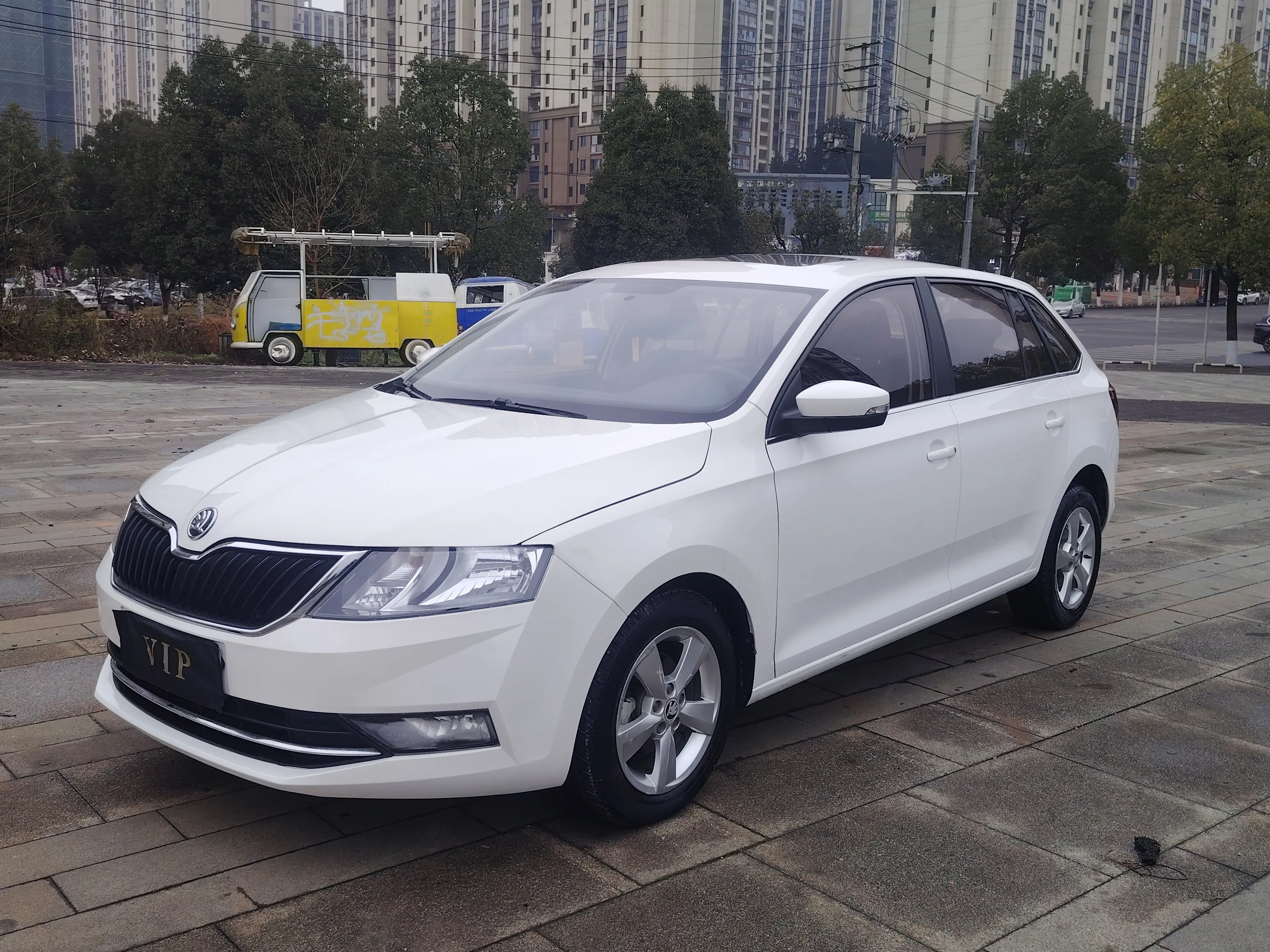 Skoda Xin Dong  из Китая