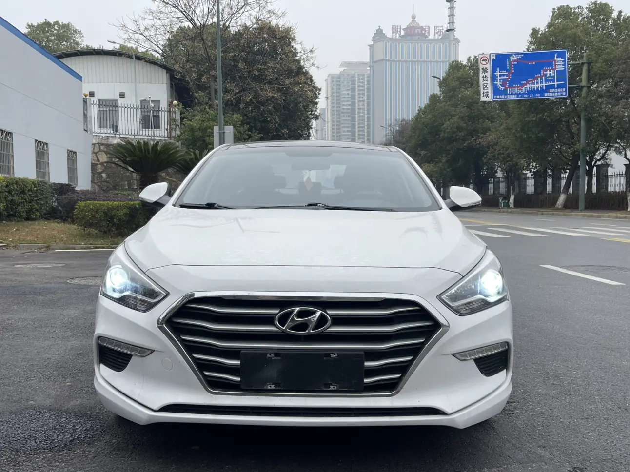 Hyundai Famous pictures  из Китая