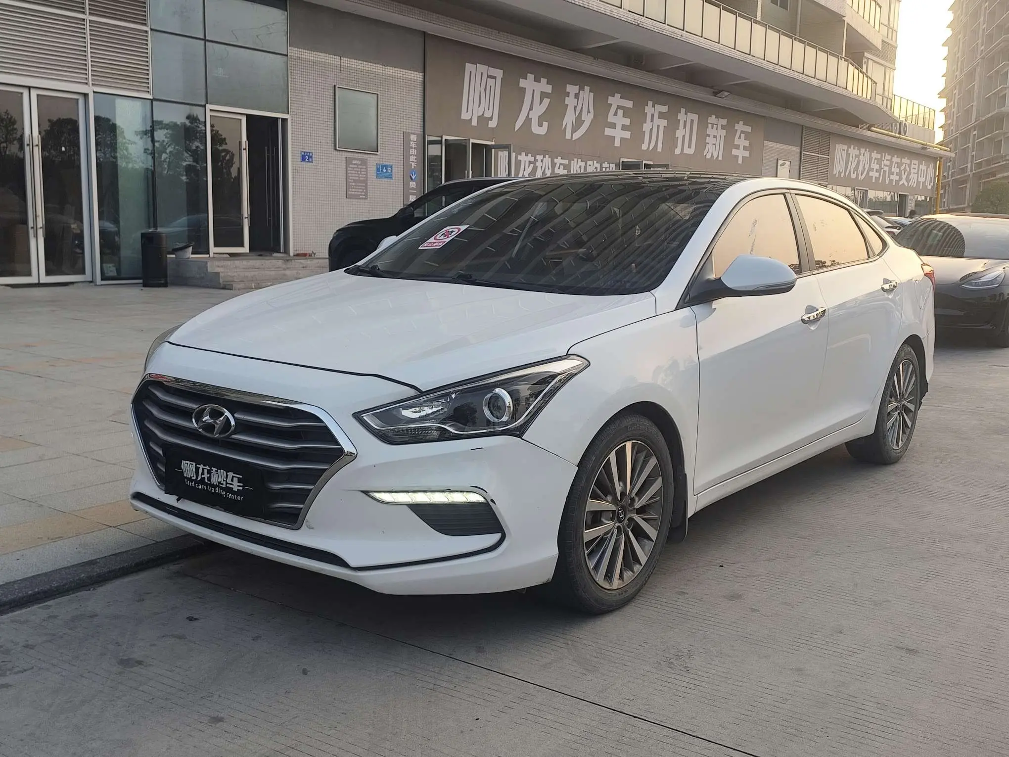 Hyundai Famous pictures  из Китая