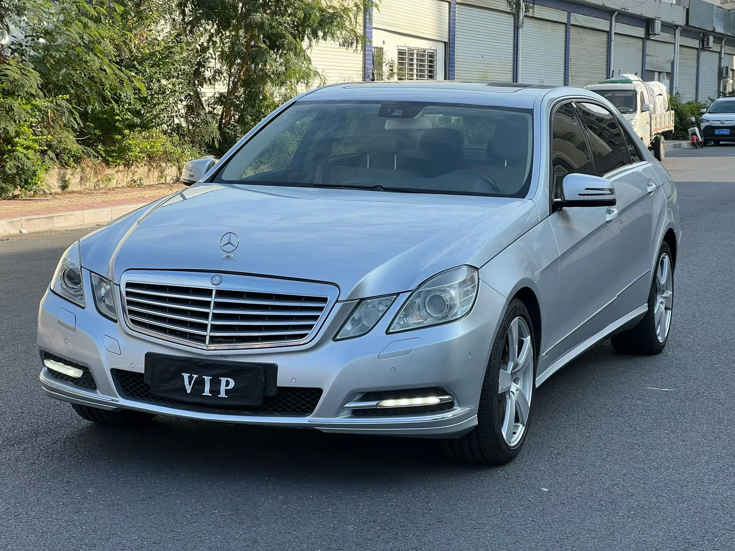 Mercedes-Benz E-Class  из Китая