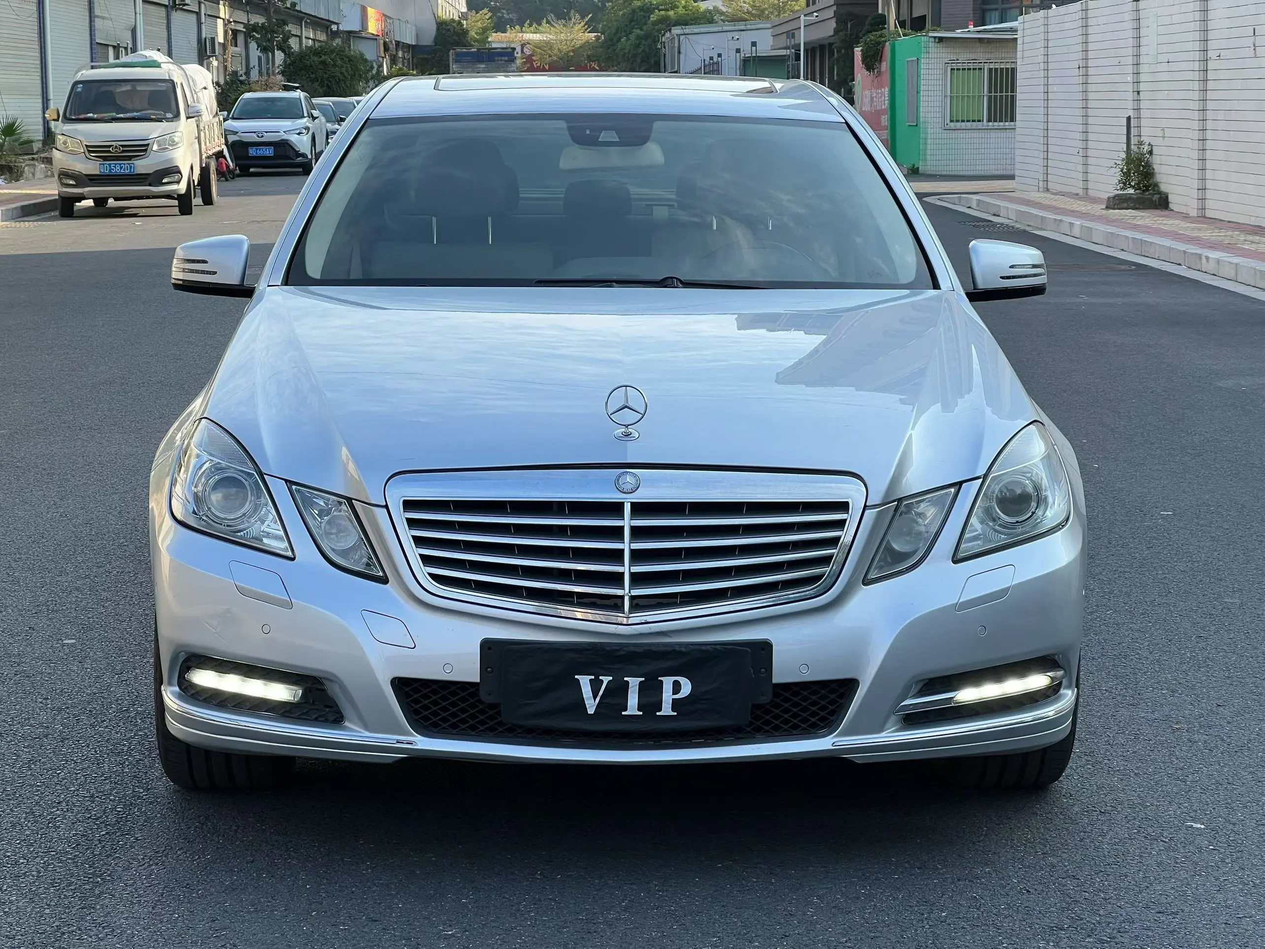 Mercedes-Benz E-Class  из Китая