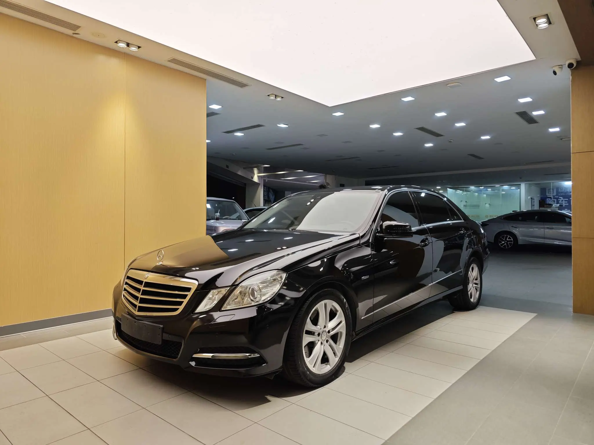 Mercedes-Benz E-Class  из Китая