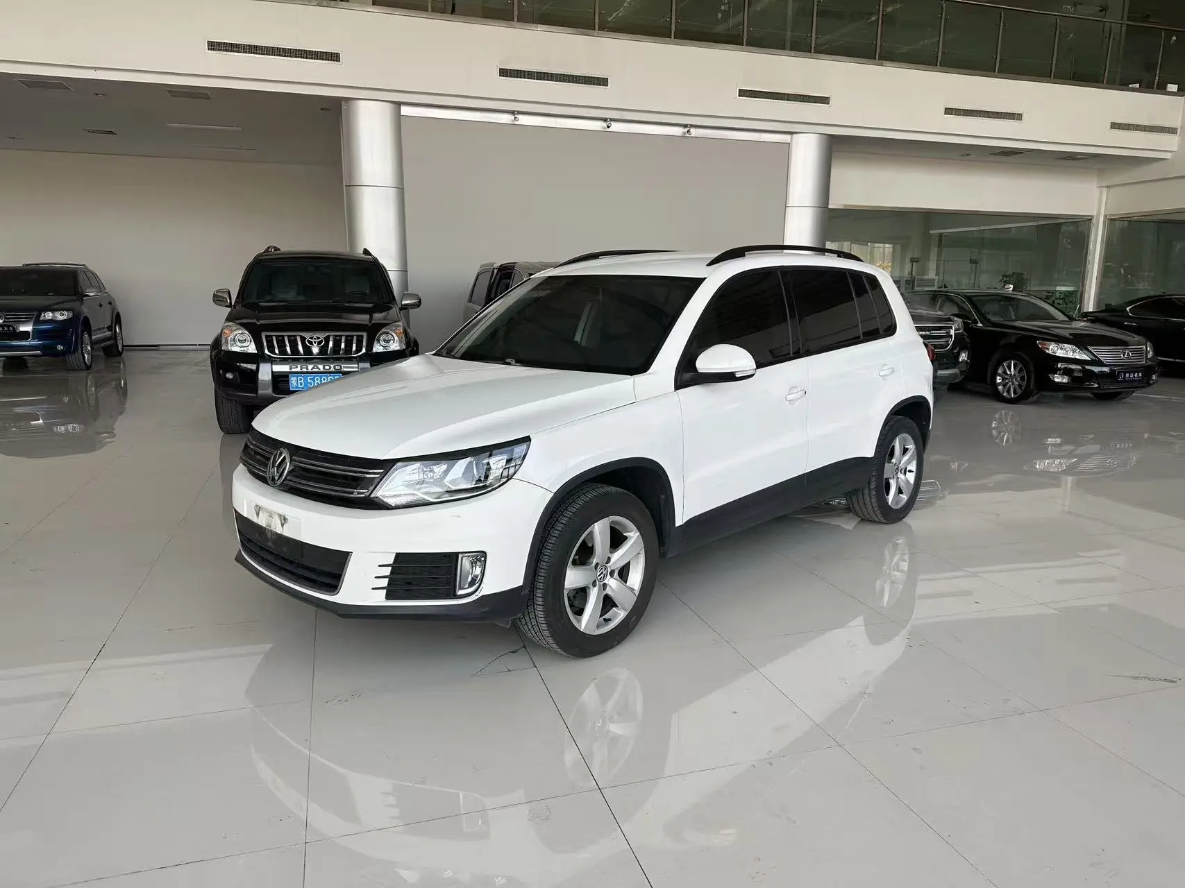 Volkswagen Tiguan  из Китая