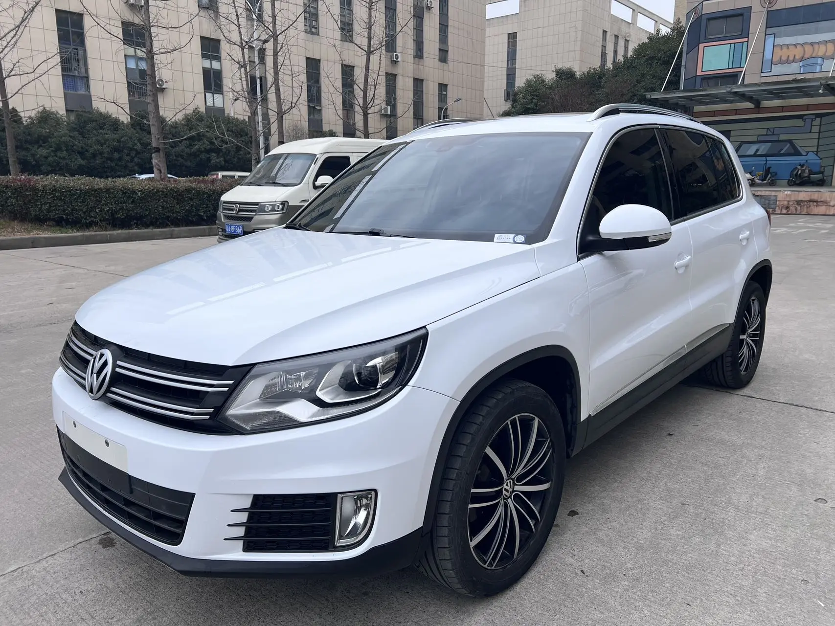 Volkswagen Tiguan  из Китая
