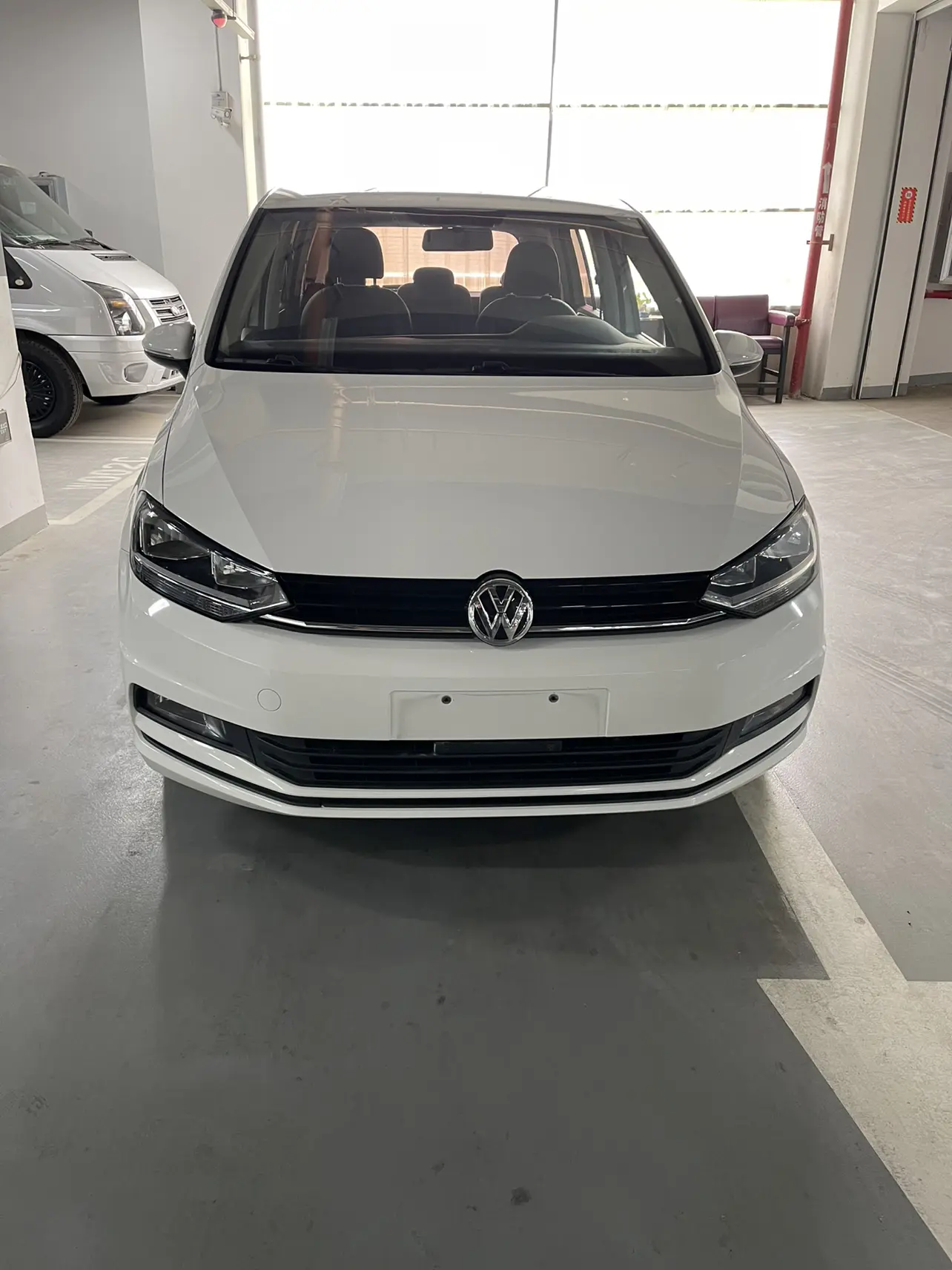 Volkswagen Touran L  из Китая