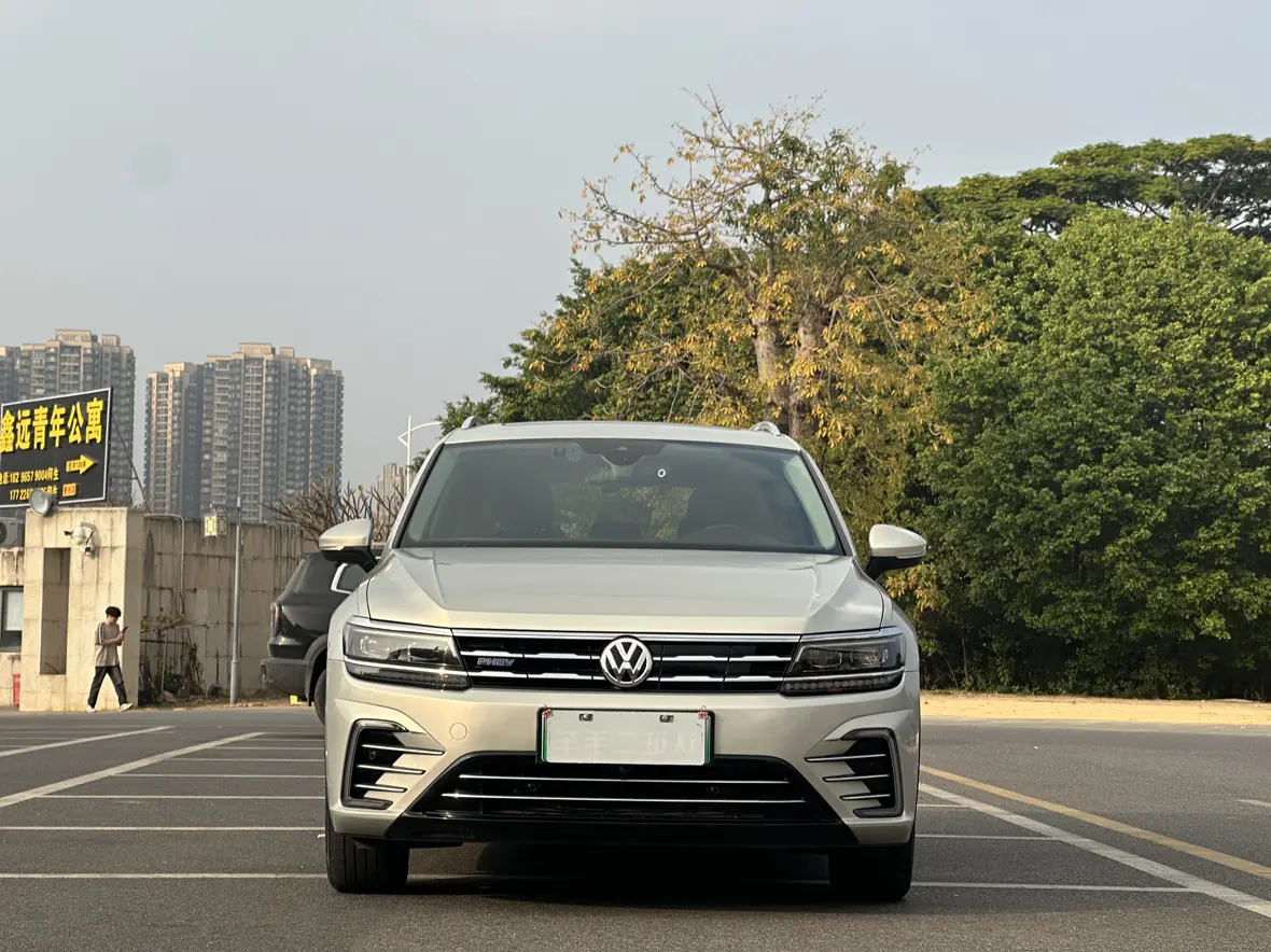 Volkswagen Tiguan L PHEV  из Китая
