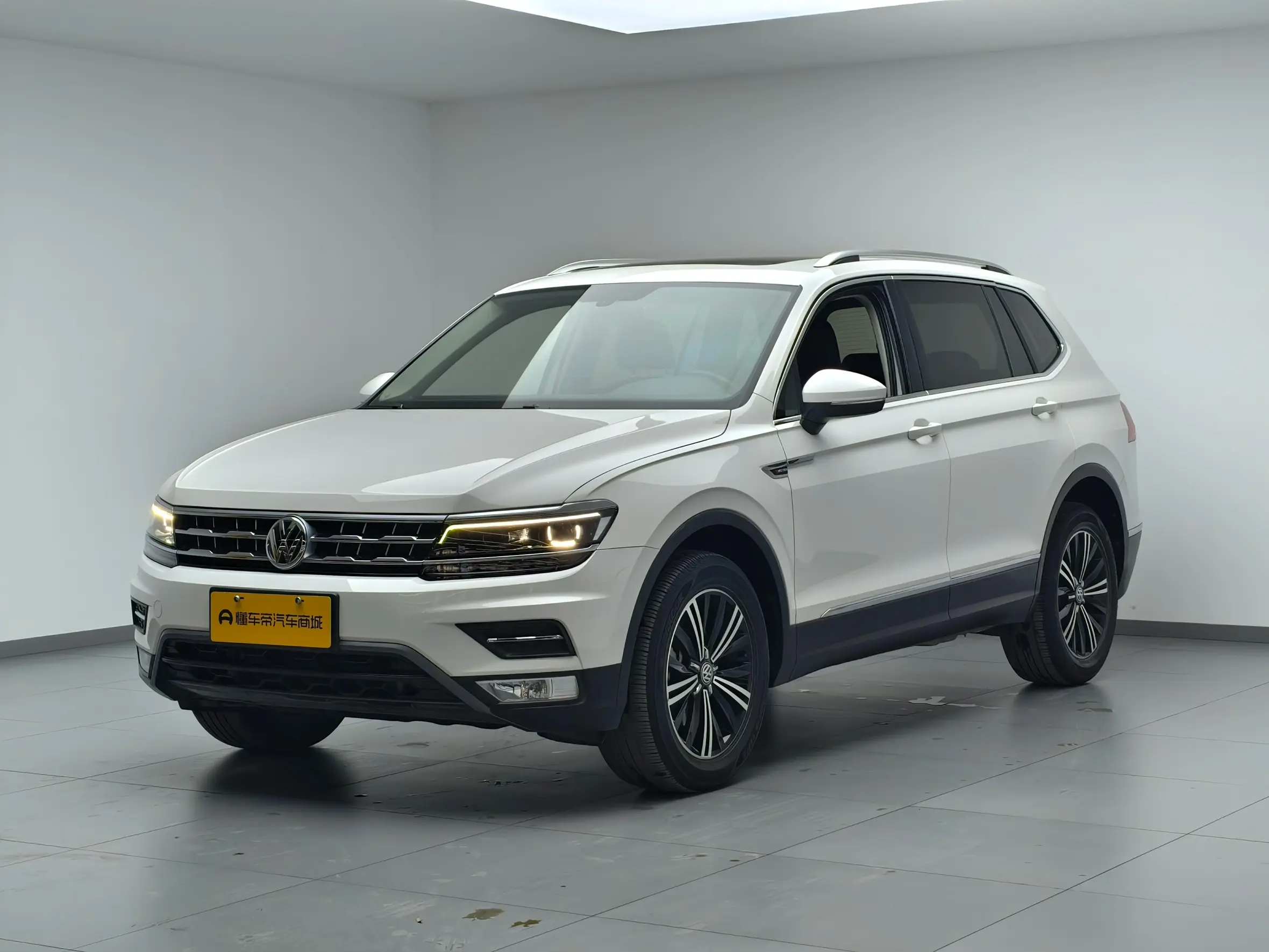 Volkswagen Tiguan L  из Китая
