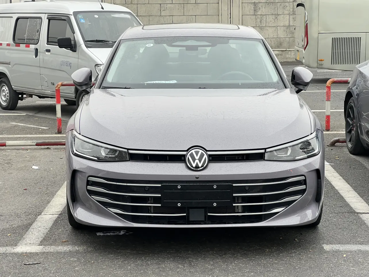 Volkswagen Passat  из Китая