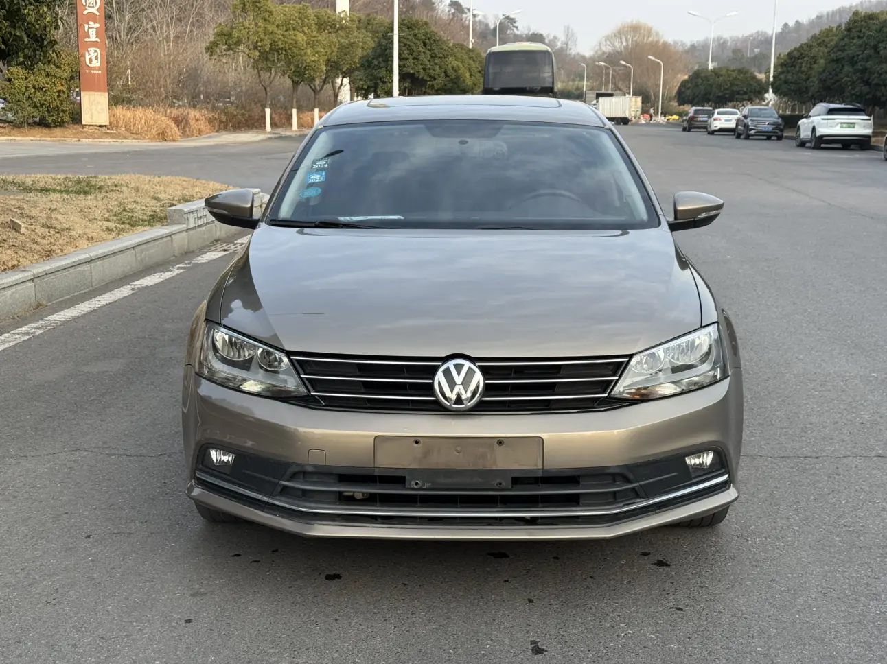 Volkswagen Sagitar  из Китая