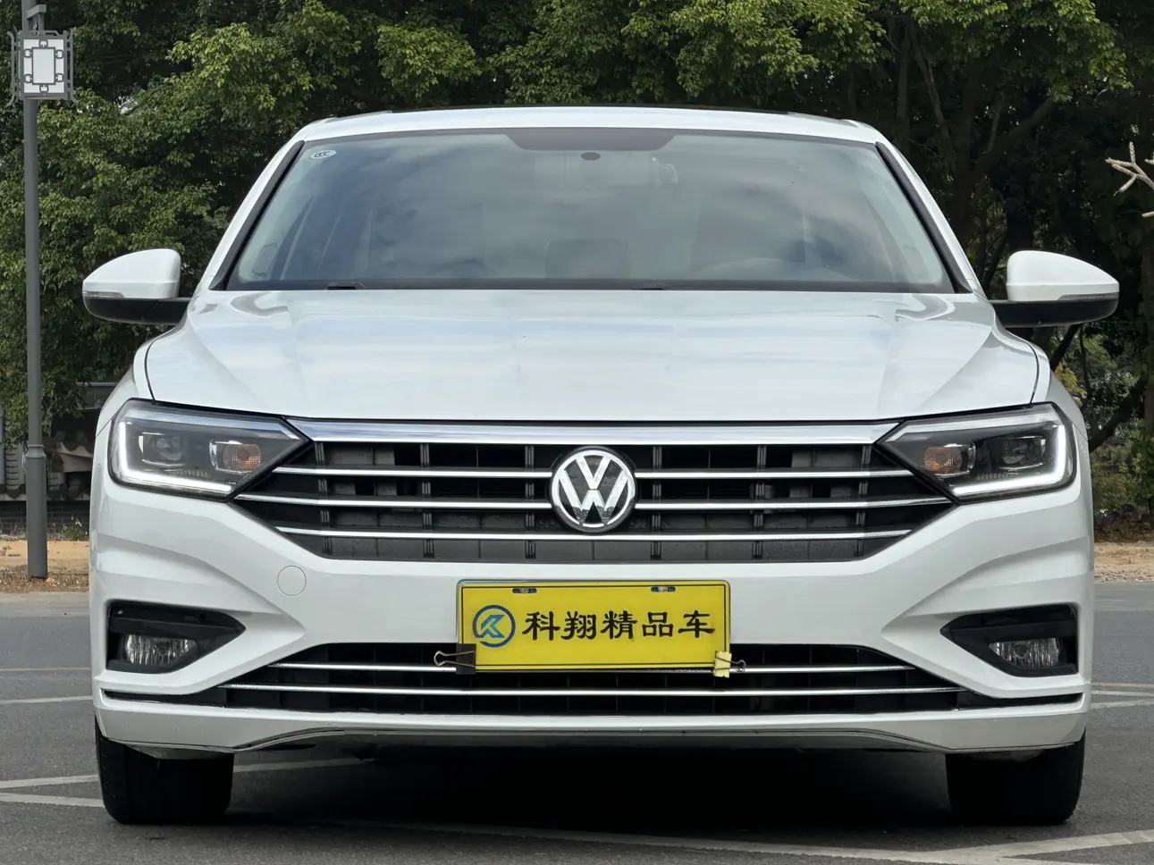 Volkswagen Sagitar  из Китая