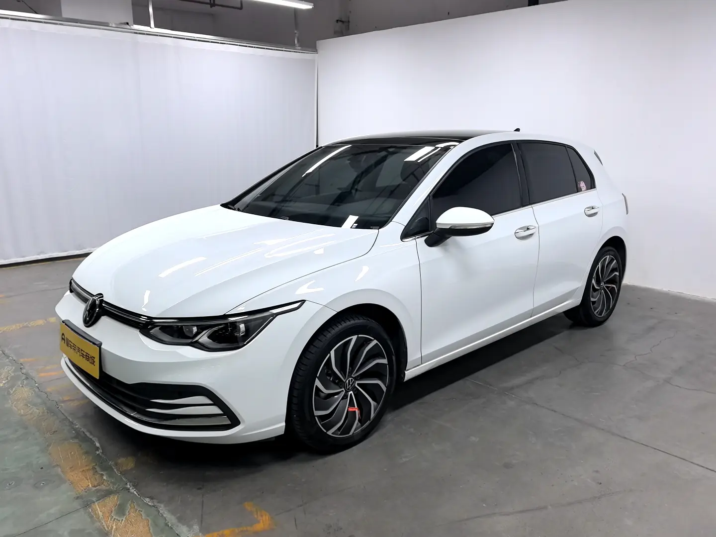 Volkswagen Golf  из Китая