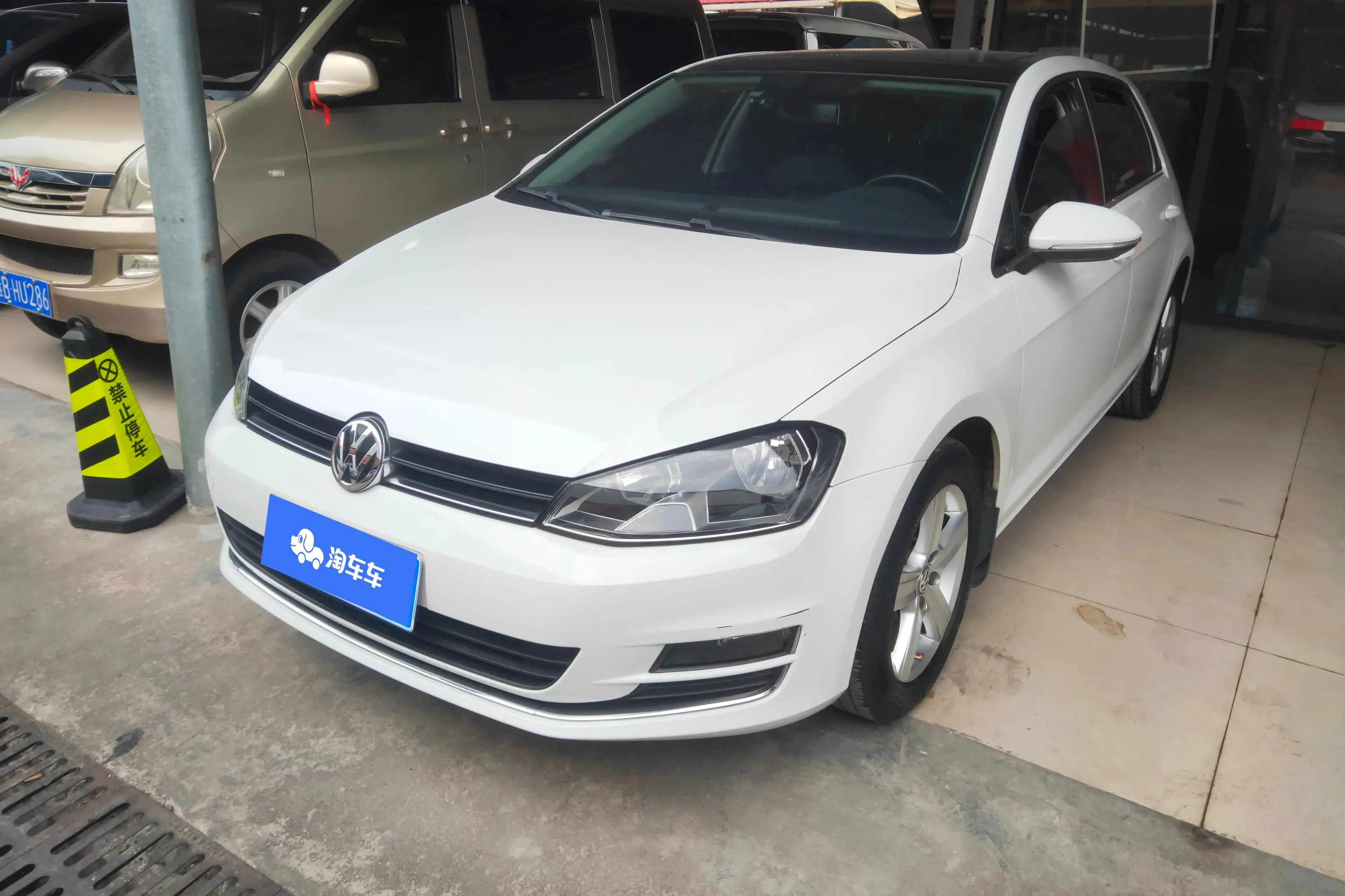 Volkswagen Golf  из Китая