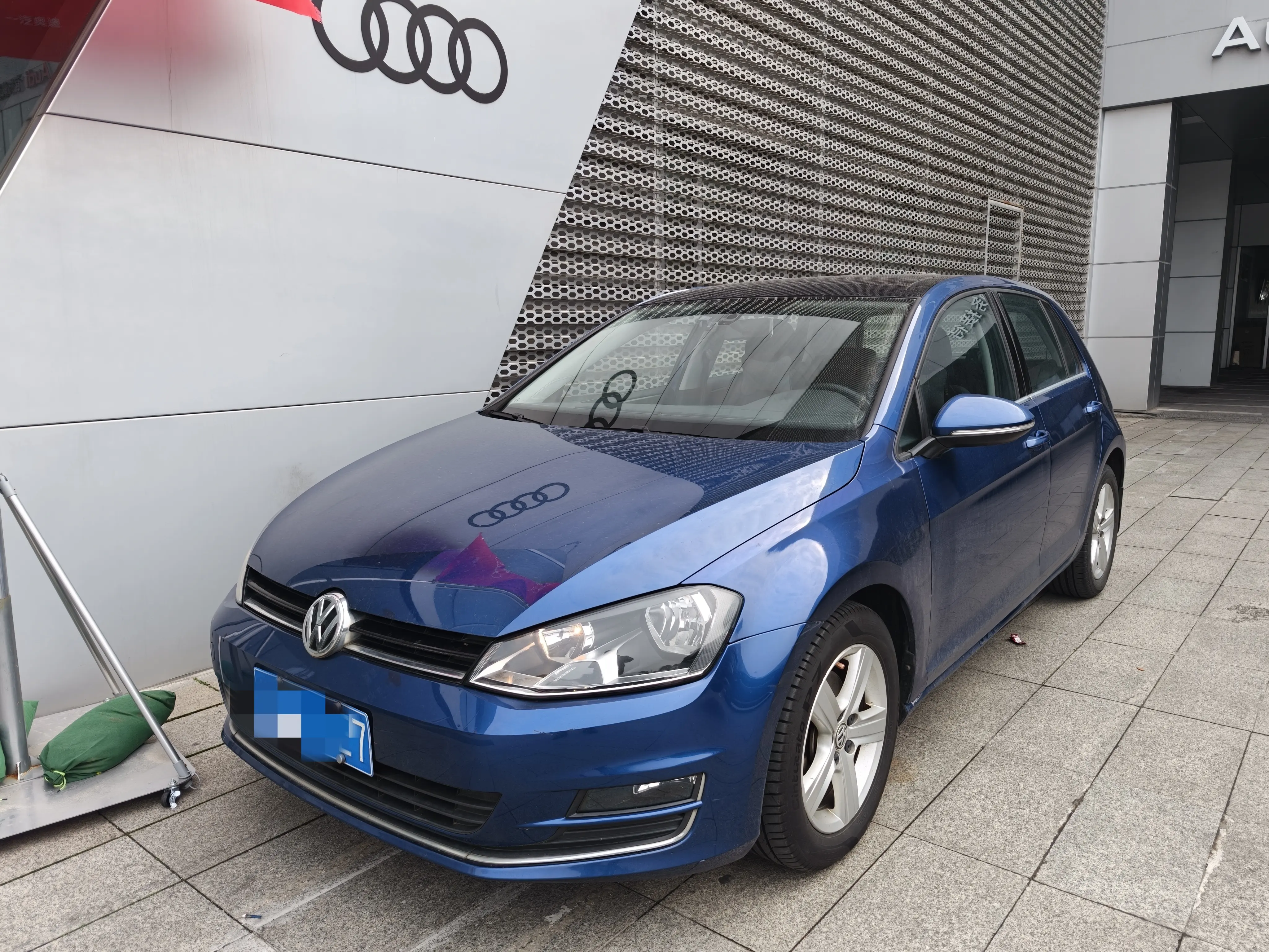 Volkswagen Golf  из Китая