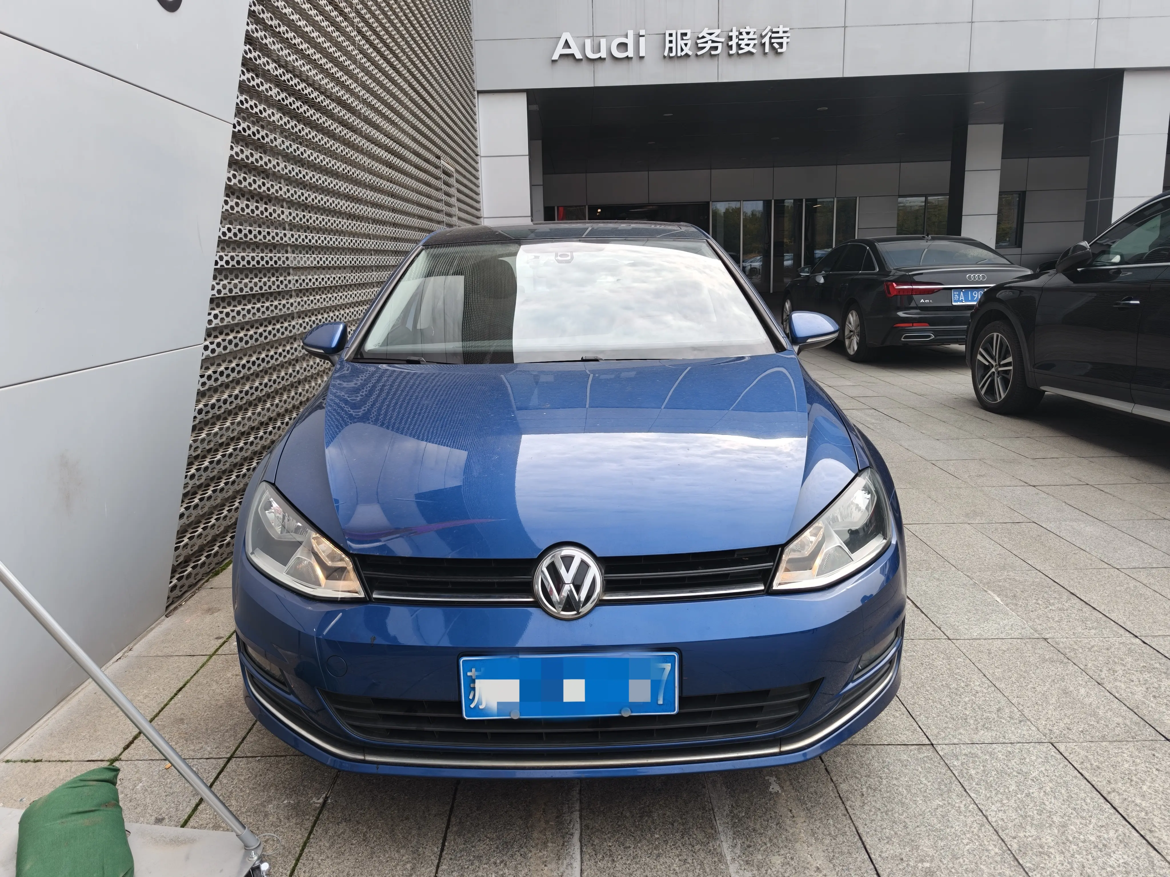 Volkswagen Golf  из Китая