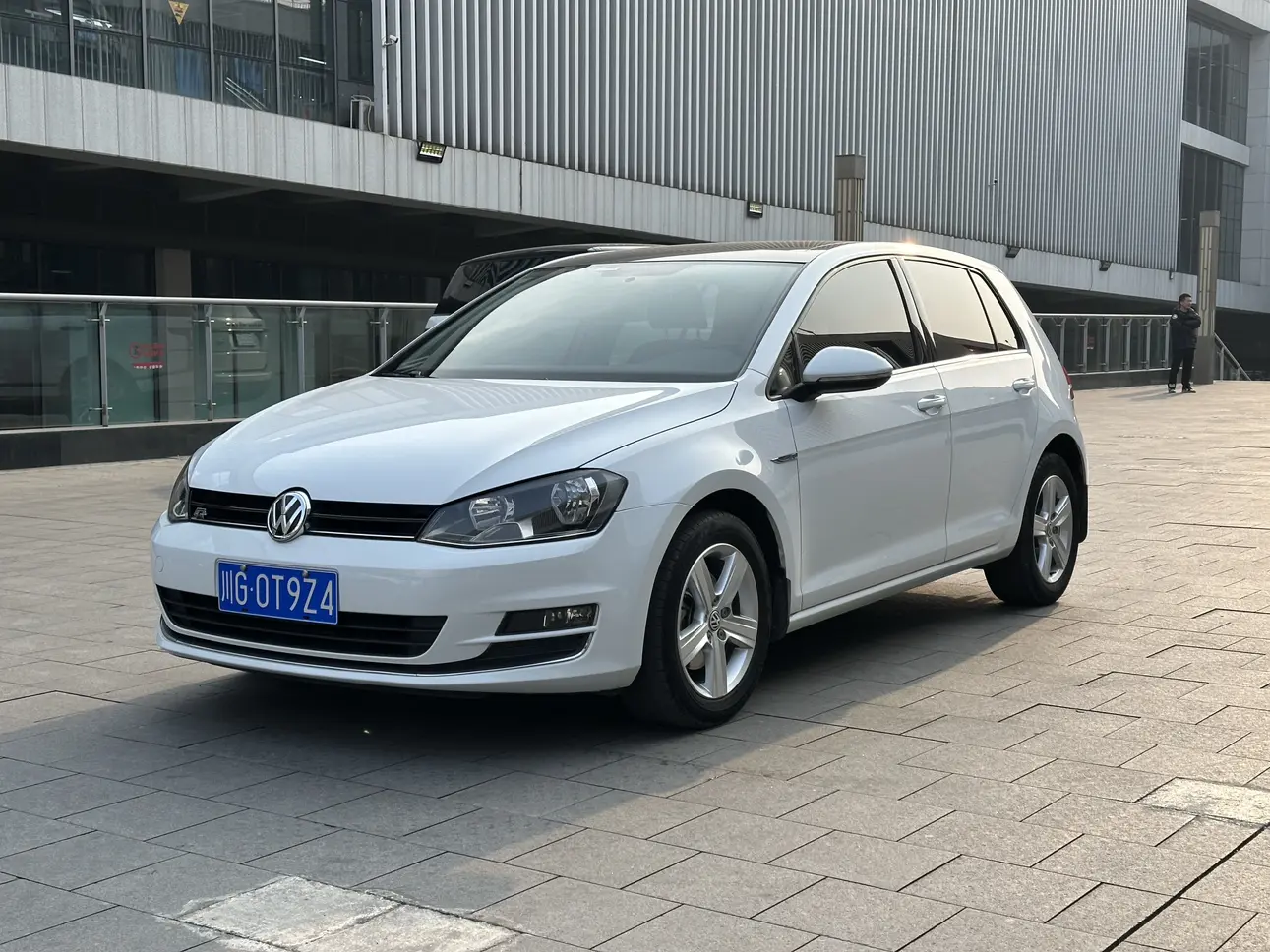 Volkswagen Golf  из Китая