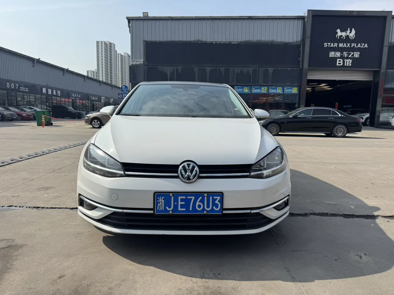 Volkswagen Golf  из Китая