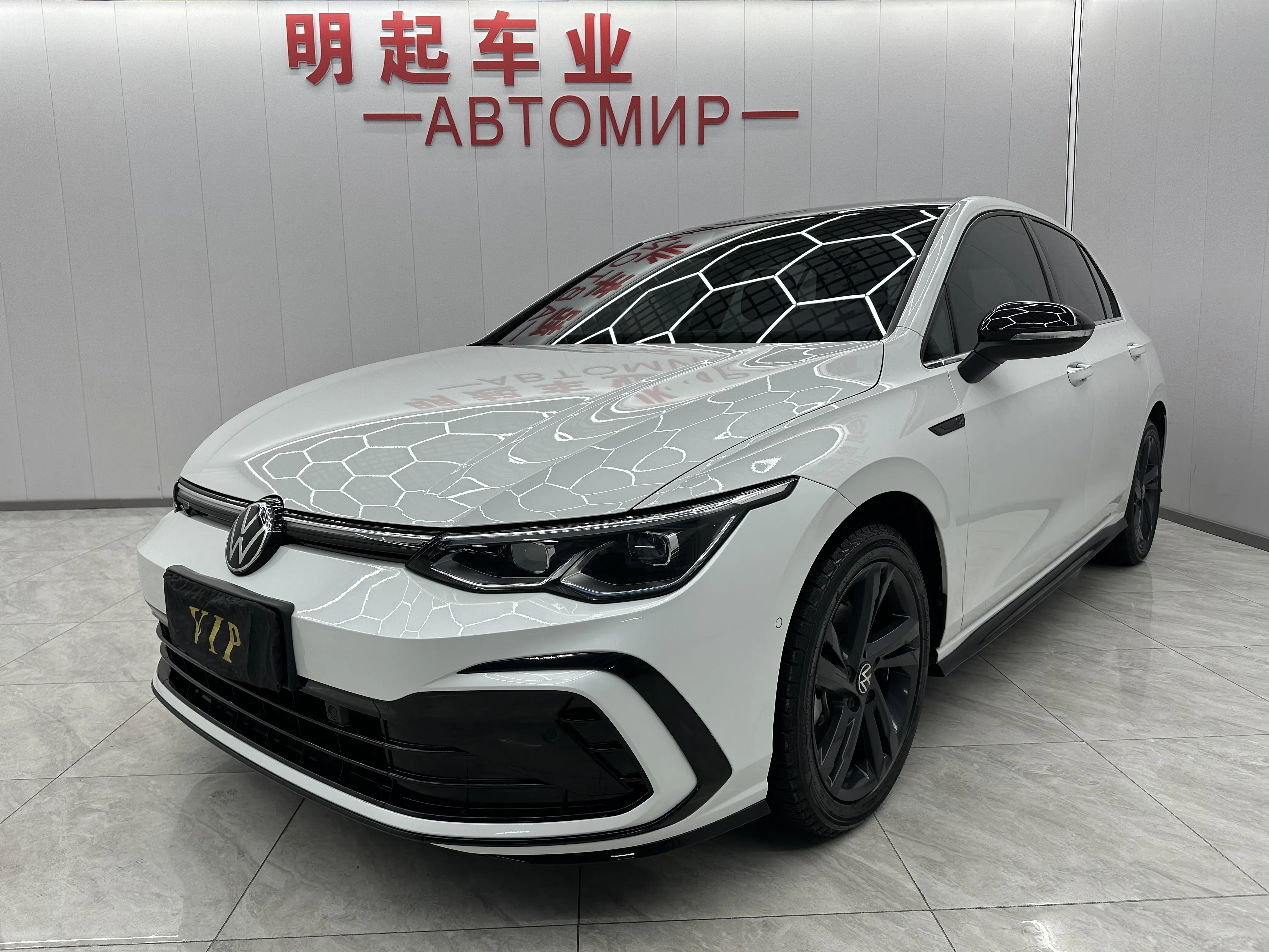 Volkswagen Golf  из Китая