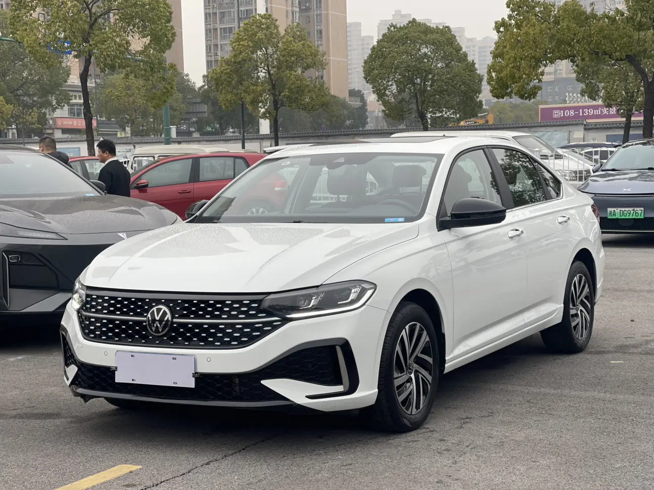 Volkswagen Lavida  из Китая