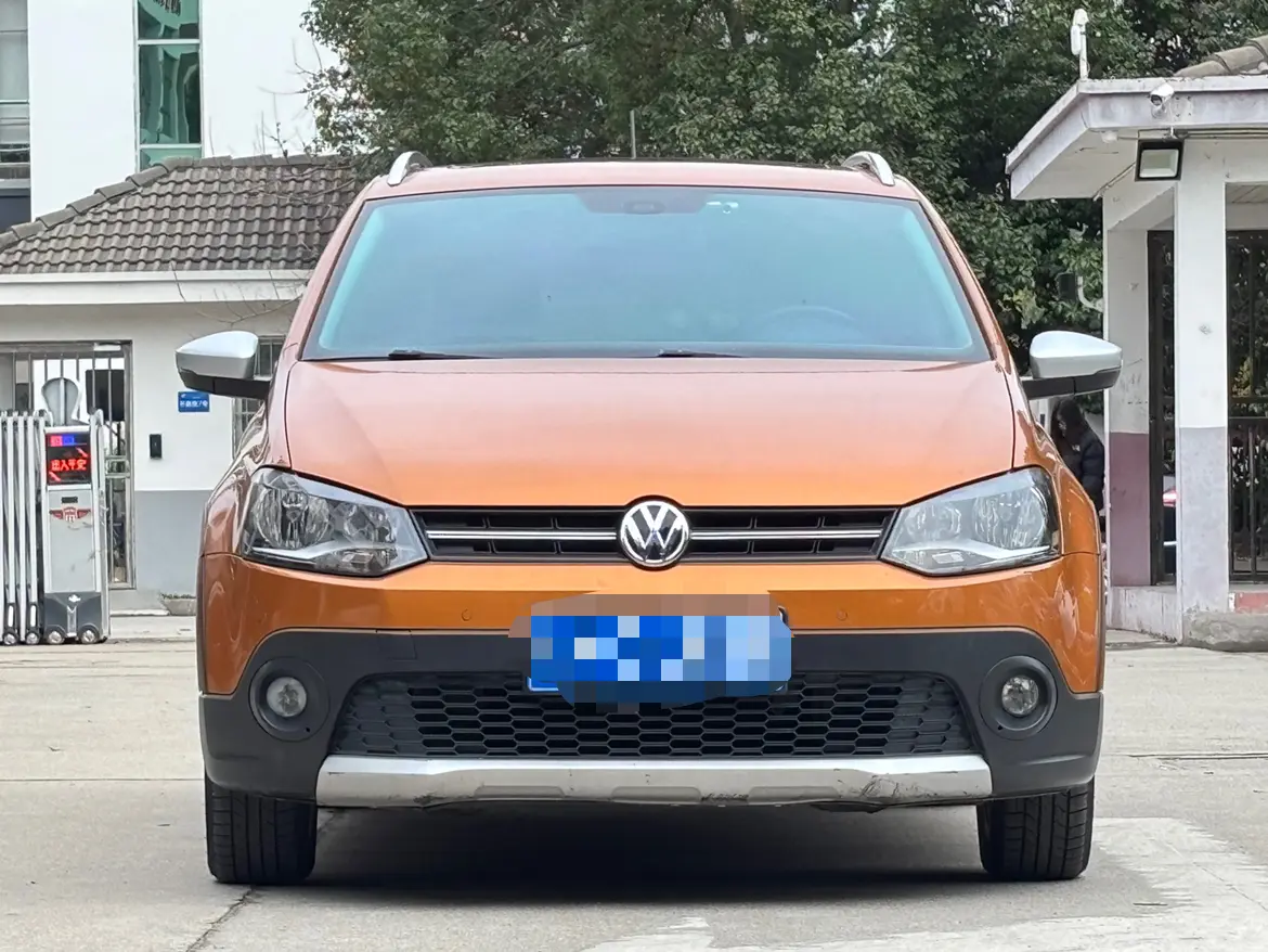 Volkswagen Polo  из Китая