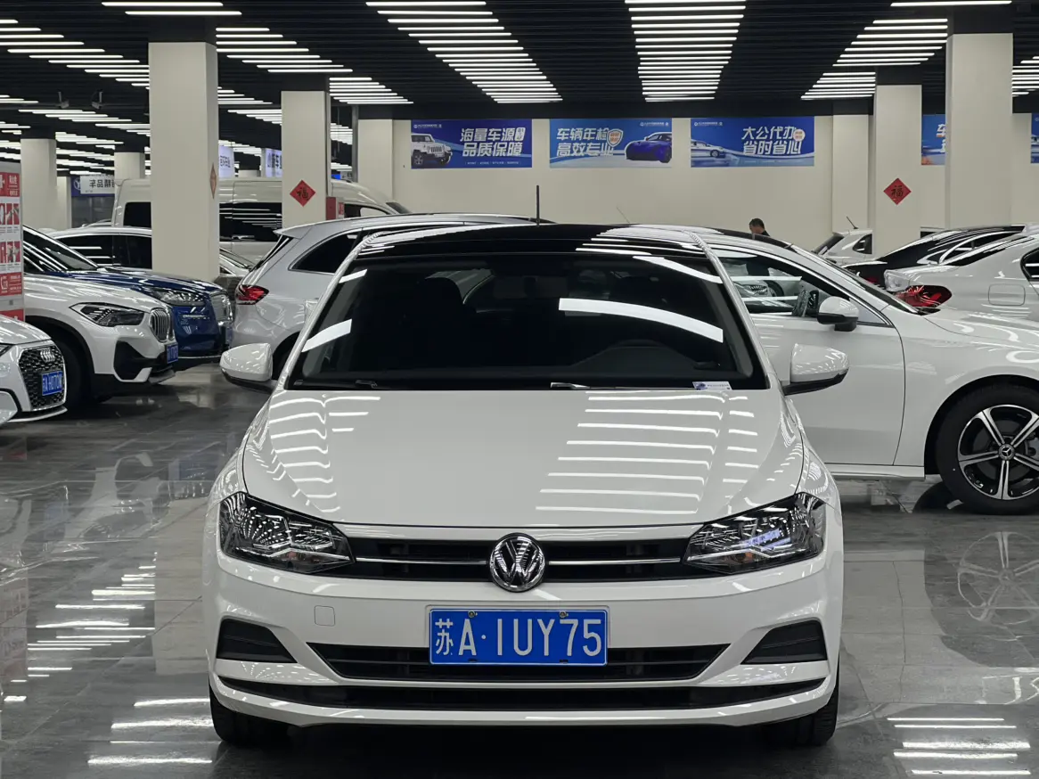 Volkswagen Polo  из Китая