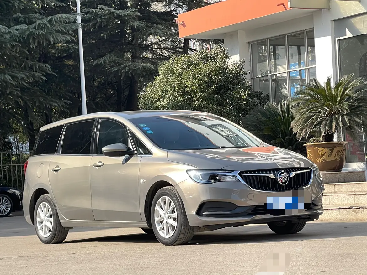 Buick GL6  из Китая