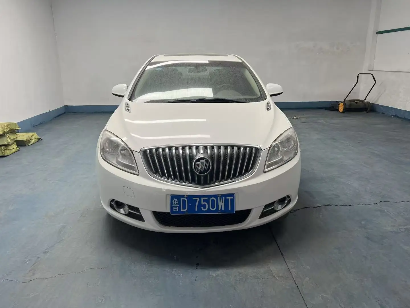 Buick Yinglang  из Китая