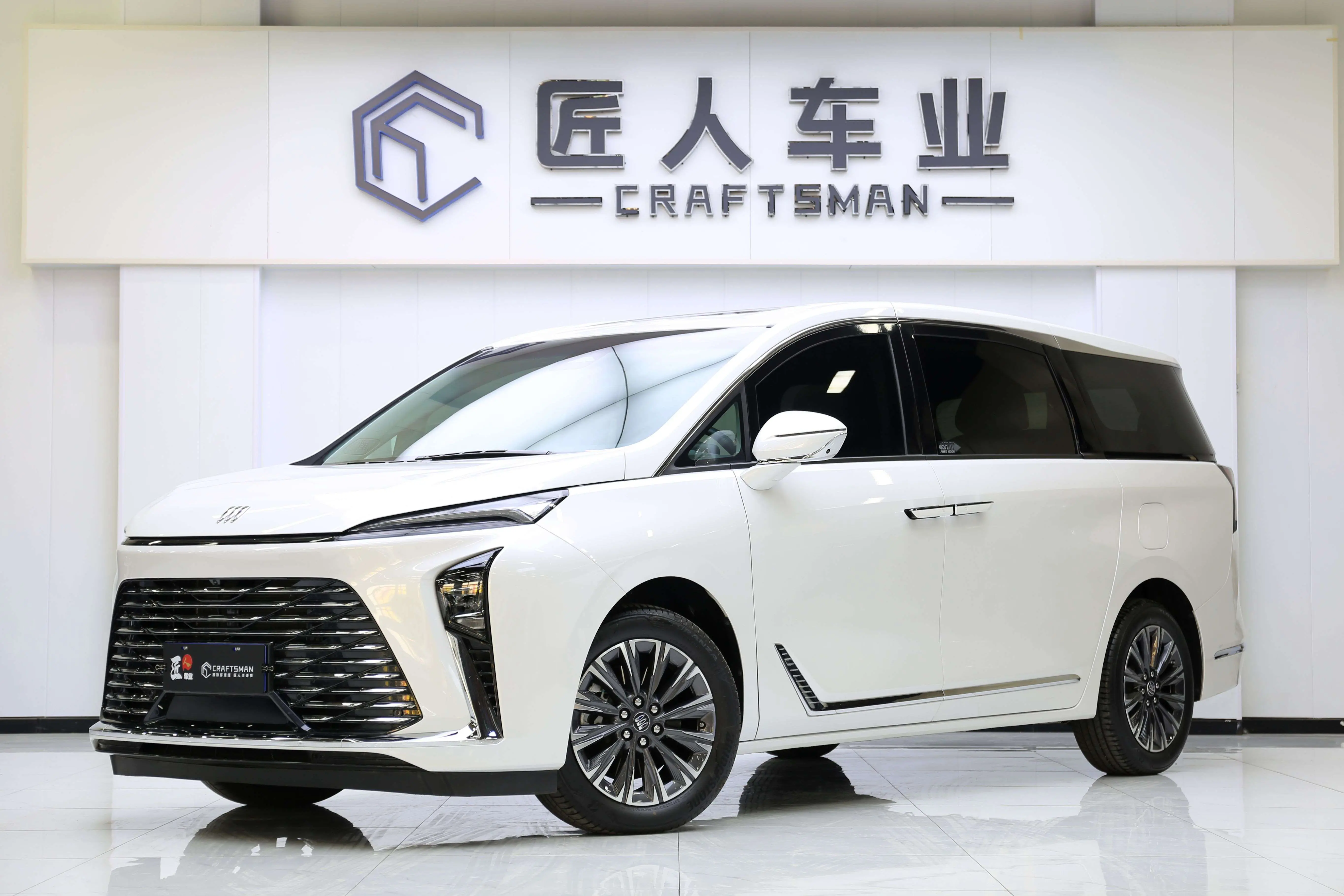 Buick GL8  из Китая